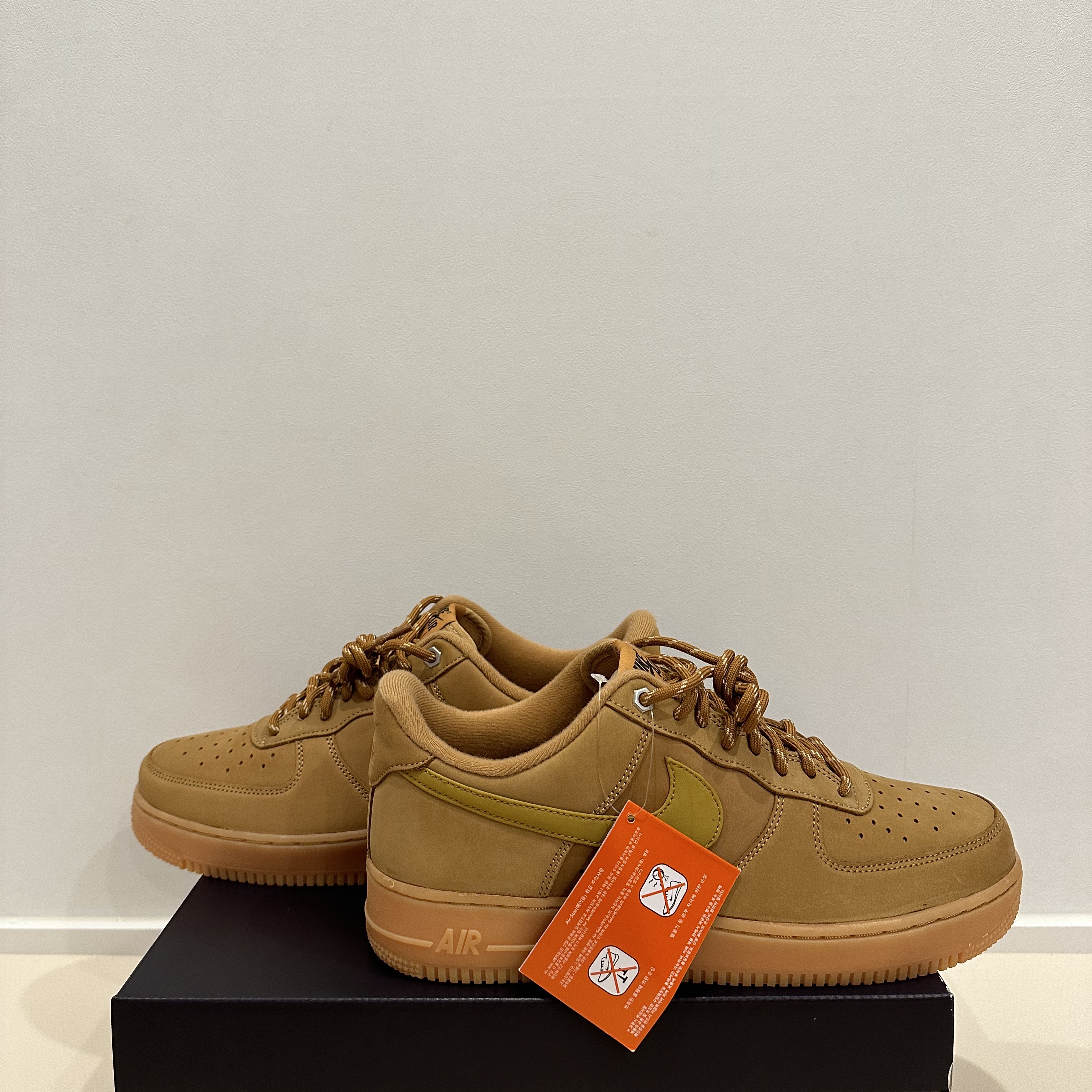 Nike Air Force 1 '07 WB Flax 착용 스타일 - 3