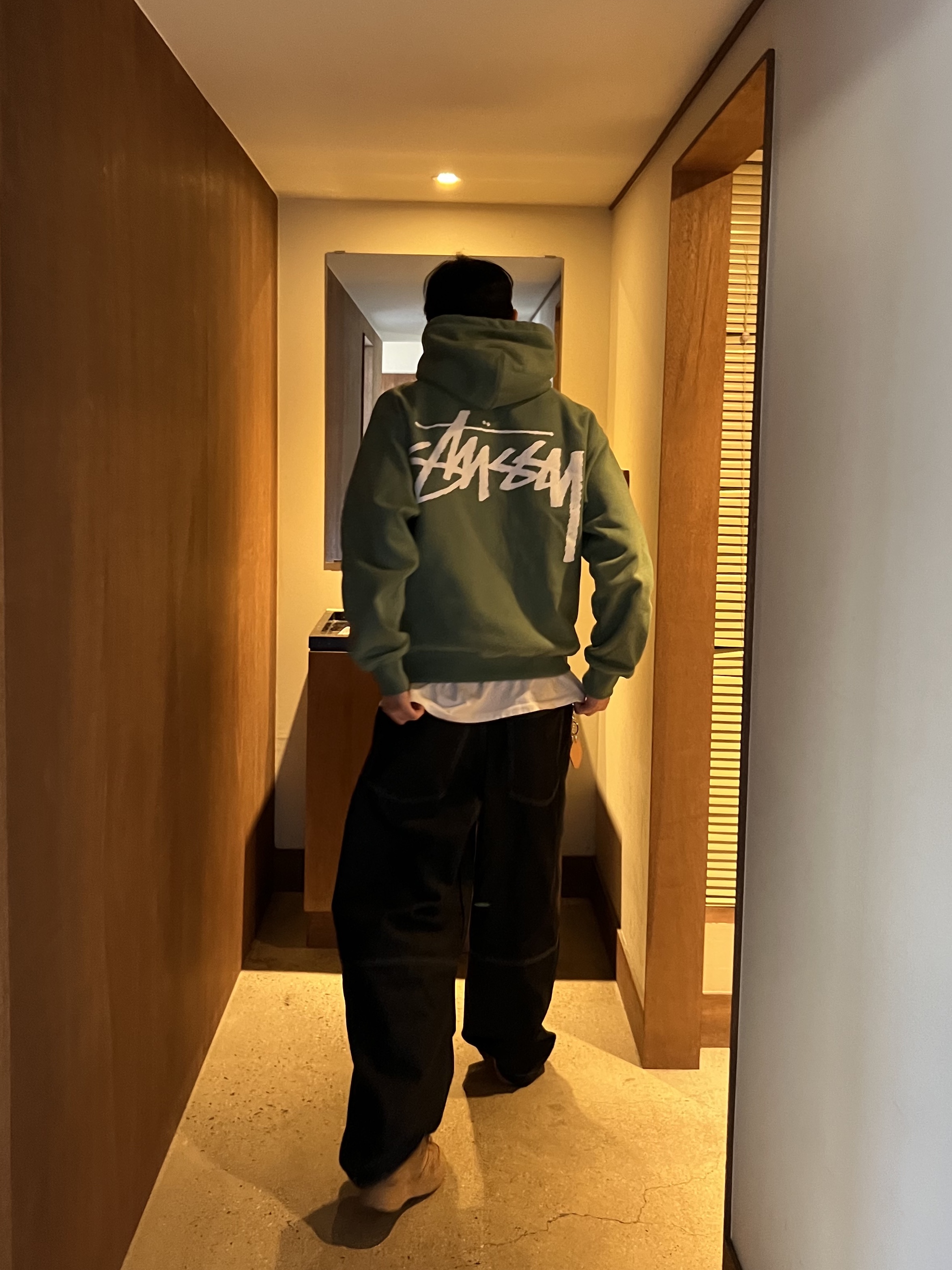 Stussy Big Stock Hoodie Green, Nike Air Force 1 '07 WB Flax 착용 스타일 - 1