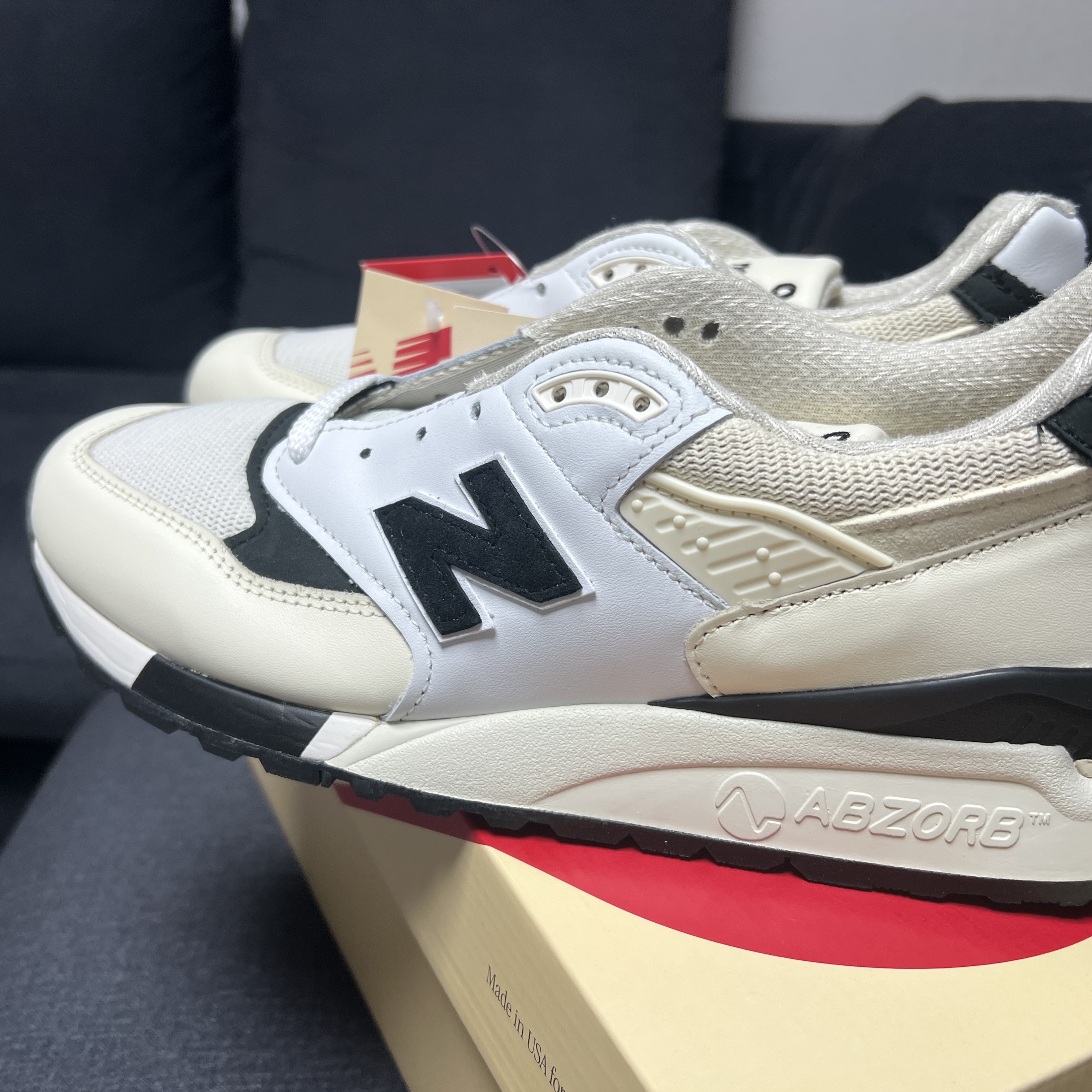 New Balance 998 Made in USA White Black 착용 스타일 - 2