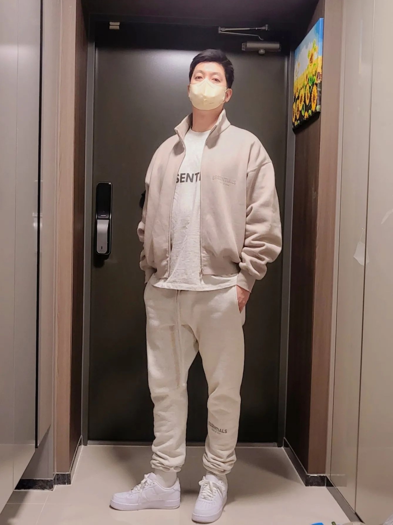 Essentials Sweatpants Oatmeal - 21SS, Essentials 3D Silicon Applique Boxy Long Sleeve T-Shirt Oatmeal/Oatmeal Heather/Light Heather Oatmeal 2020 착용 스타일