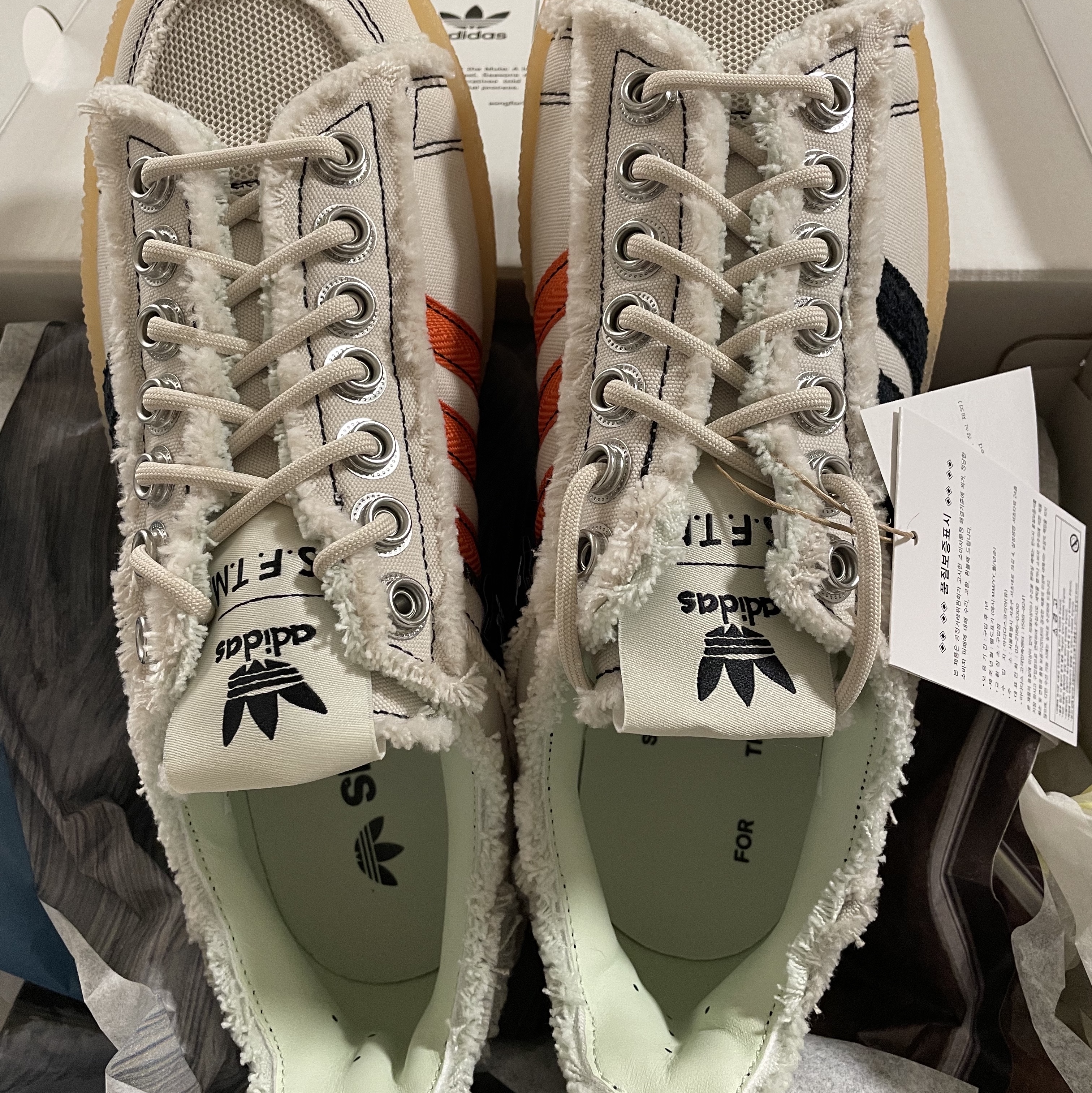 Adidas x Song for the Mute Campus 80s Bliss Core Black 착용 스타일 - 6