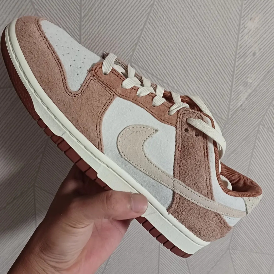 Nike Dunk Low Pro Premium Medium Curry 착용 스타일