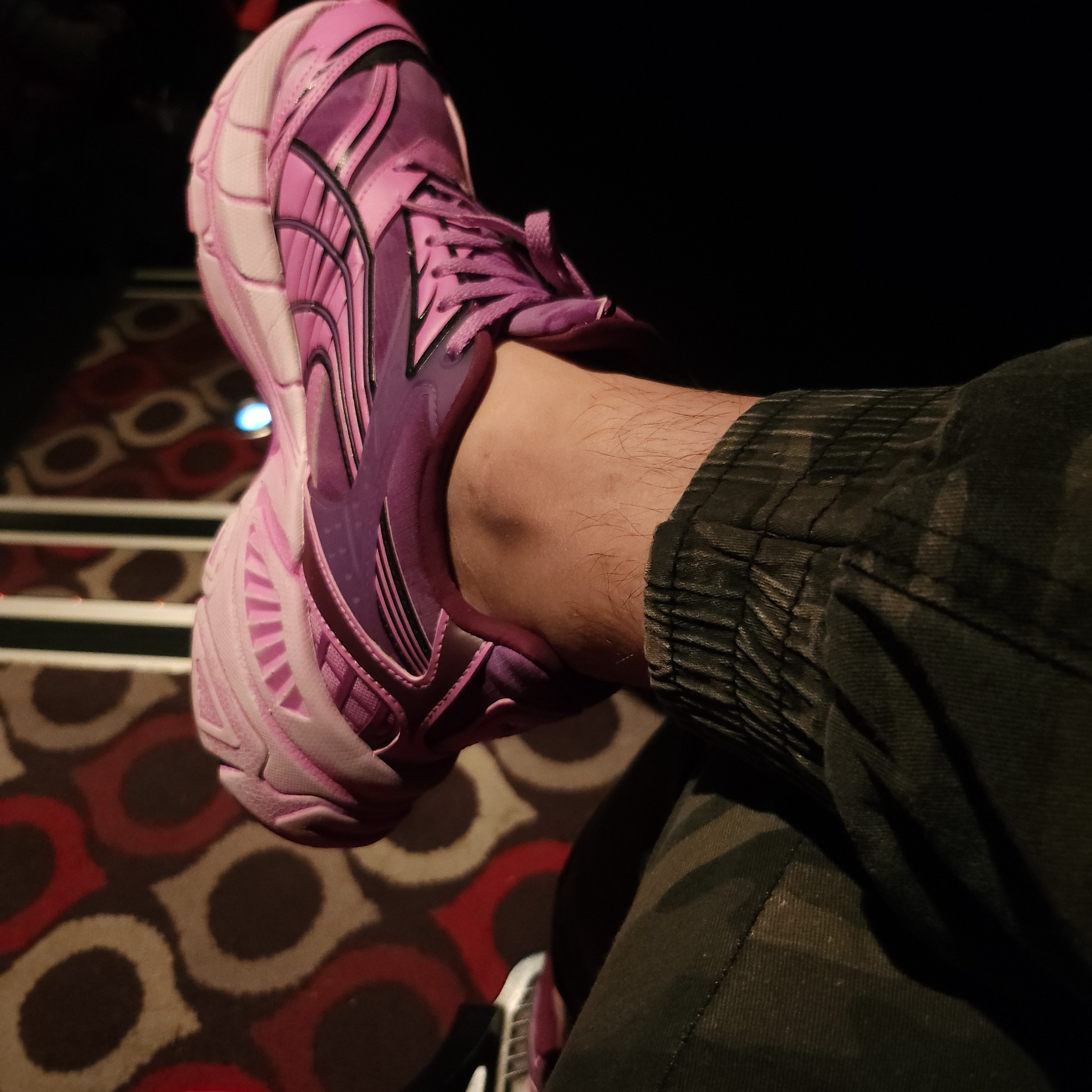 Puma x Pleasures Velophasis Overdyed Grape Wine 착용 스타일