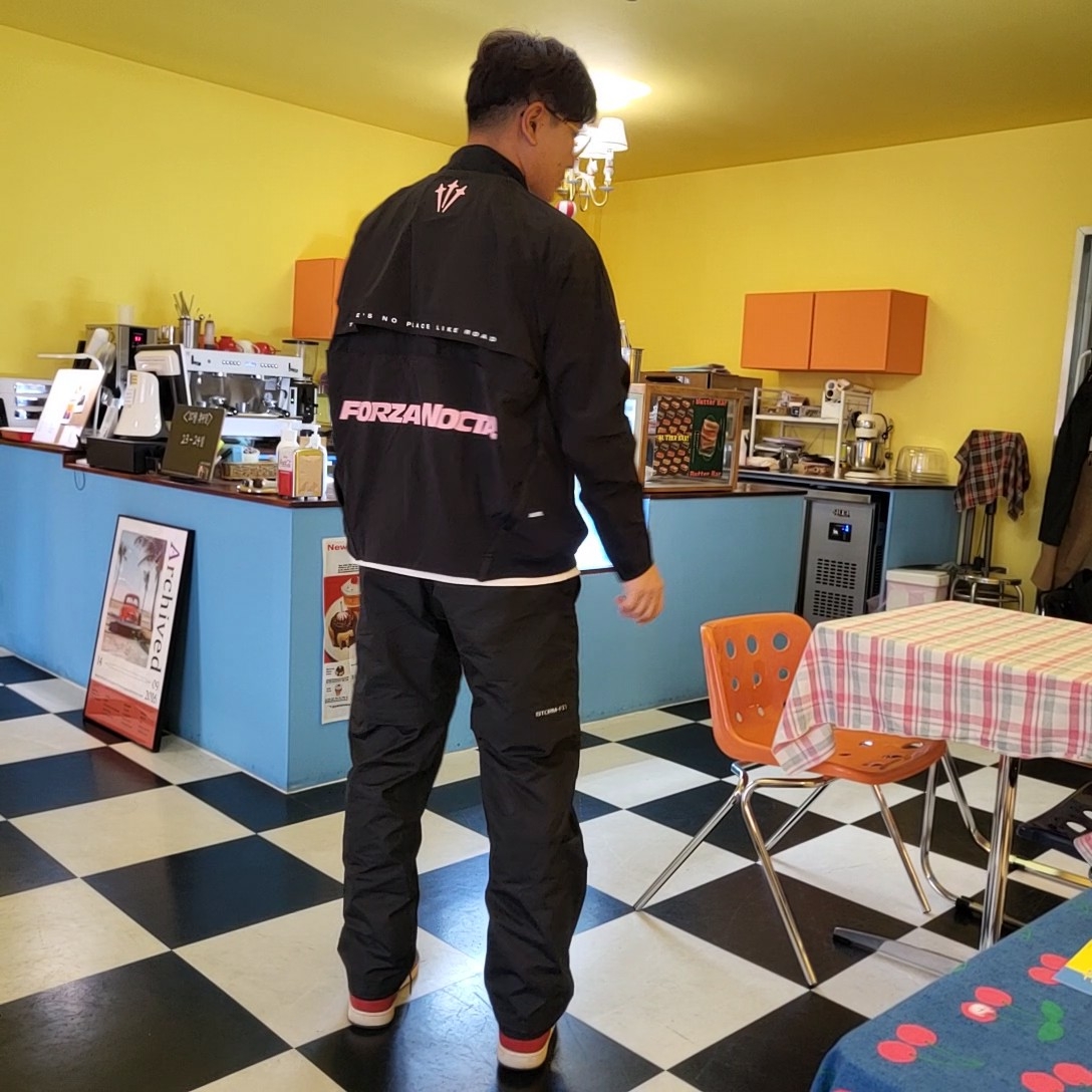 Nike x Stussy NRG FL Storm-Fit Pants Black (DO7170-010), Jordan 1 Retro High OG Defiant SB LA to Chicago 착용 스타일 - 2