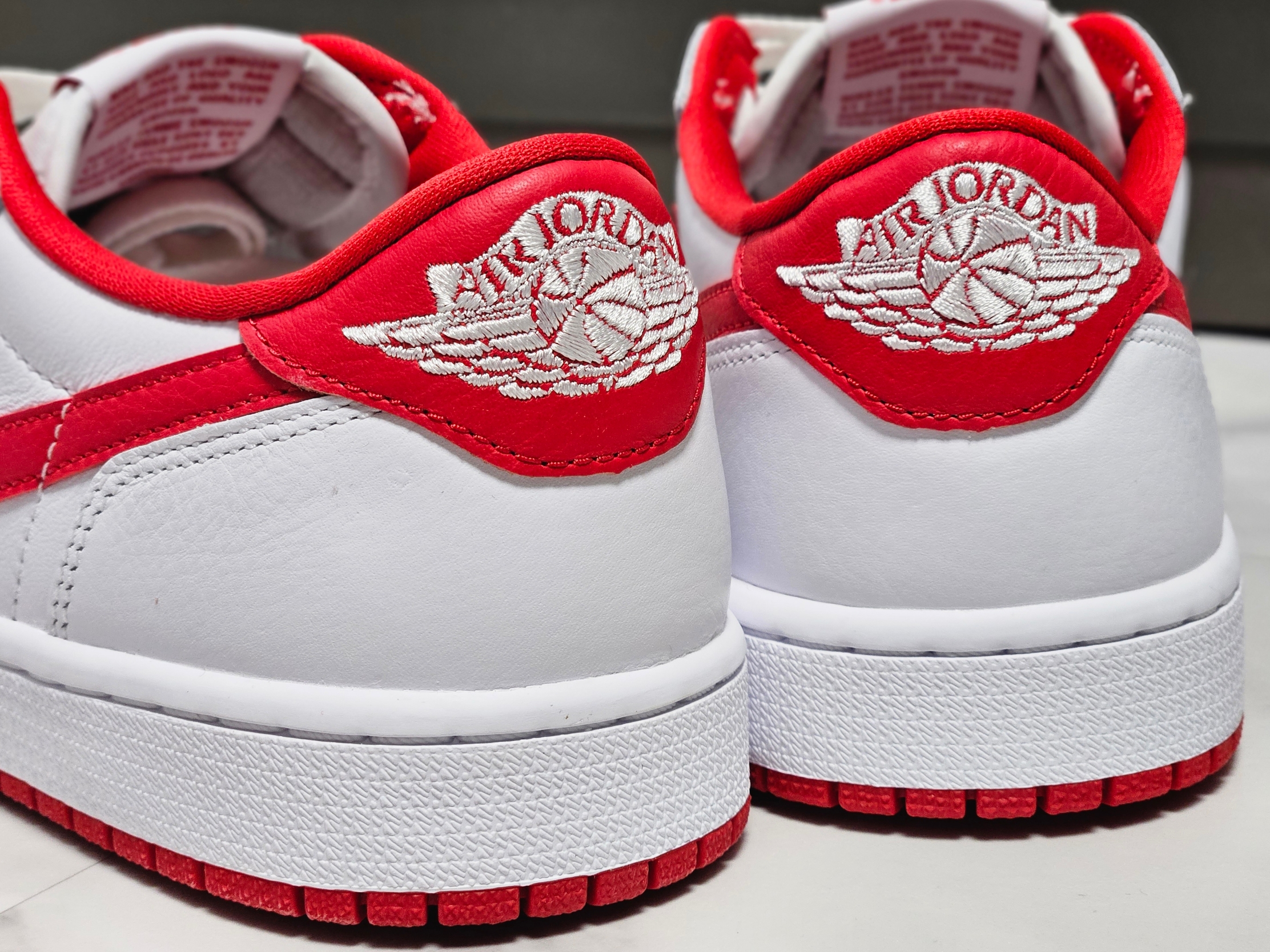 Jordan 1 Retro Low OG University Red 착용 스타일 - 5