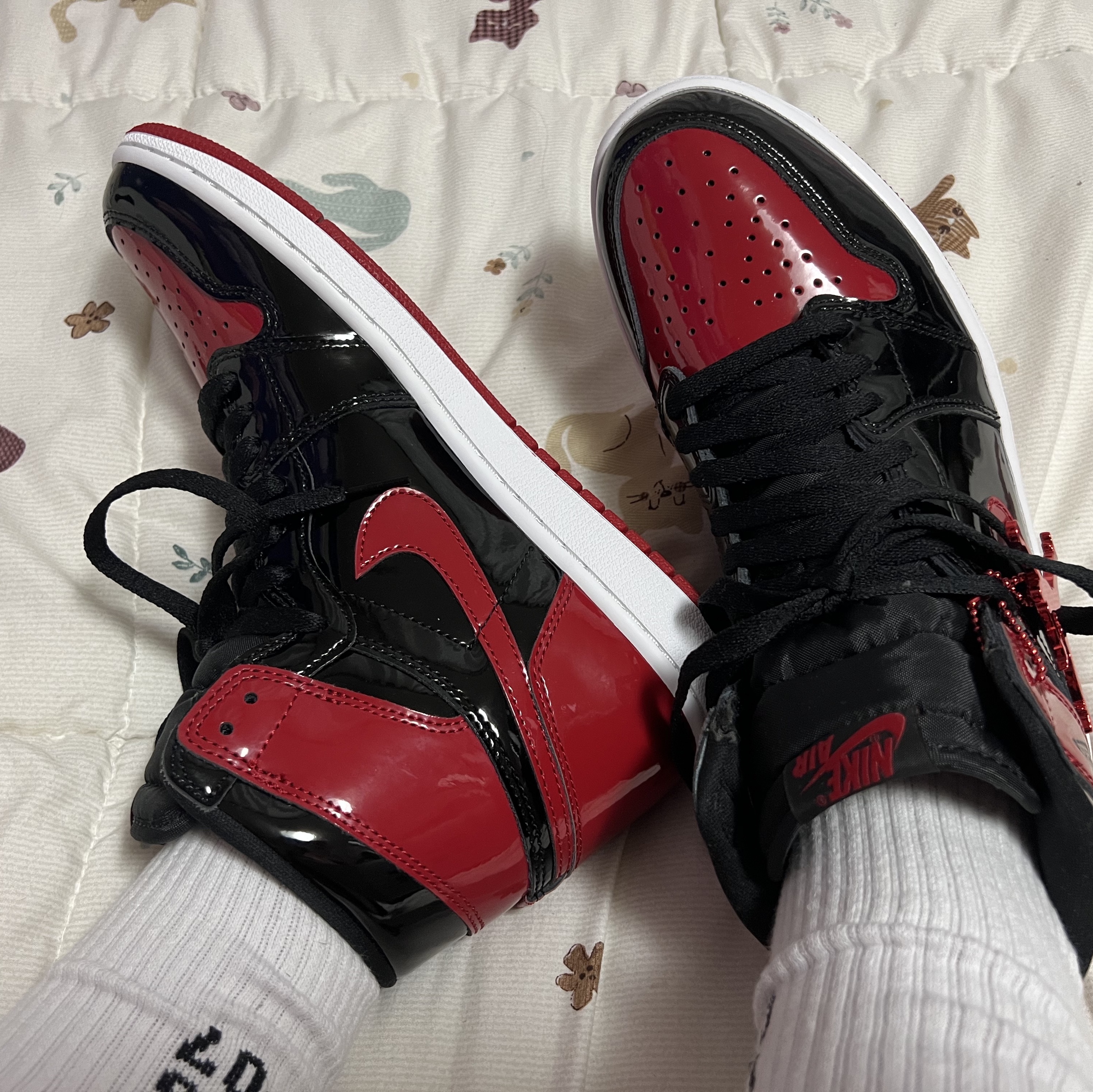 Jordan 1 Retro High OG Patent Bred 착용 스타일