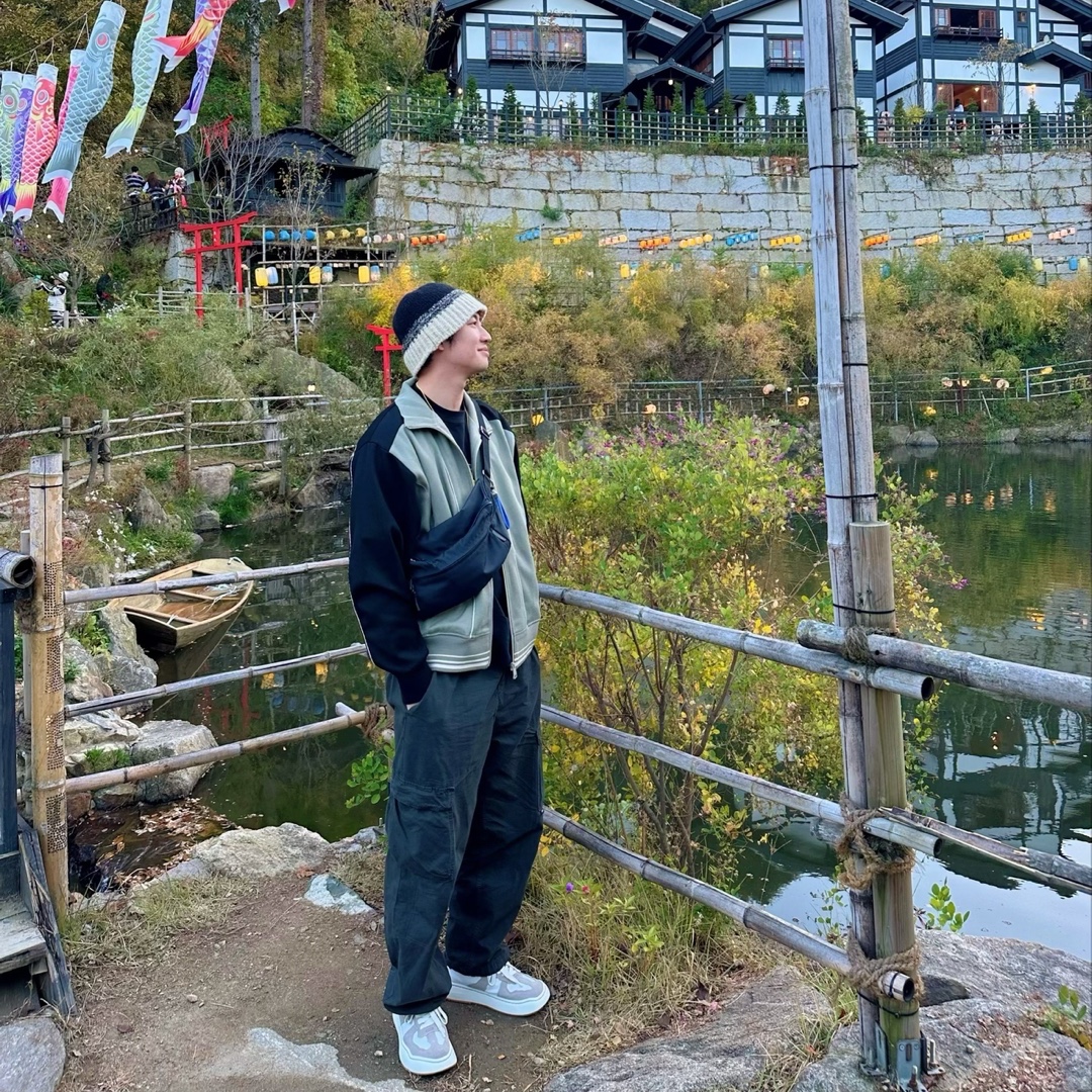 Ader Error Log; Baus Off White 착용 스타일 - 1