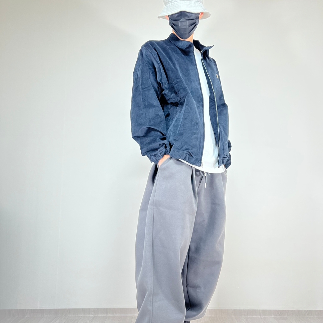 Undermycar Mu.03 Anti Fxxking Logo Play Oversized Sweat Jogger Olive 착용 스타일 - 3