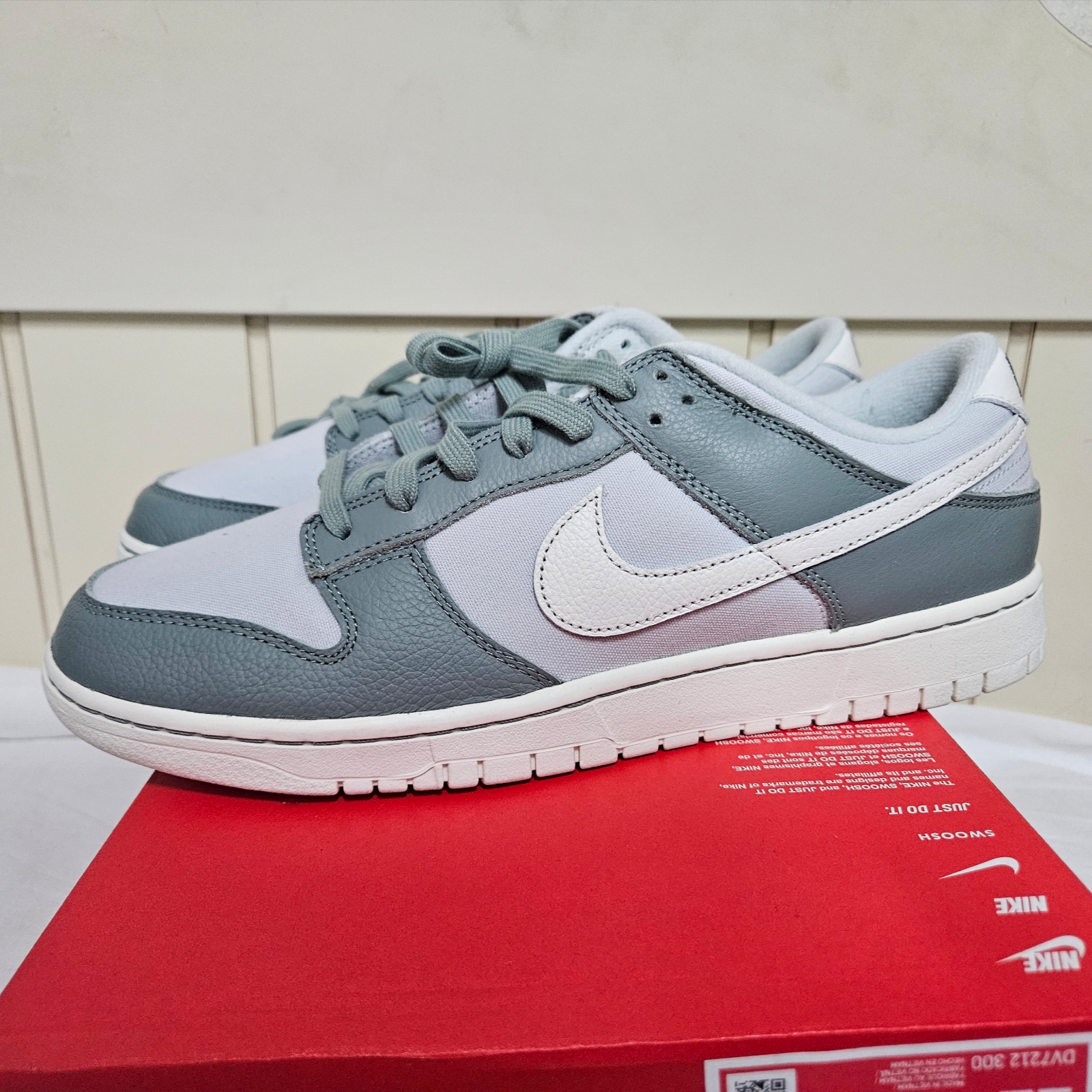 Nike Dunk Low Mica Green 착용 스타일