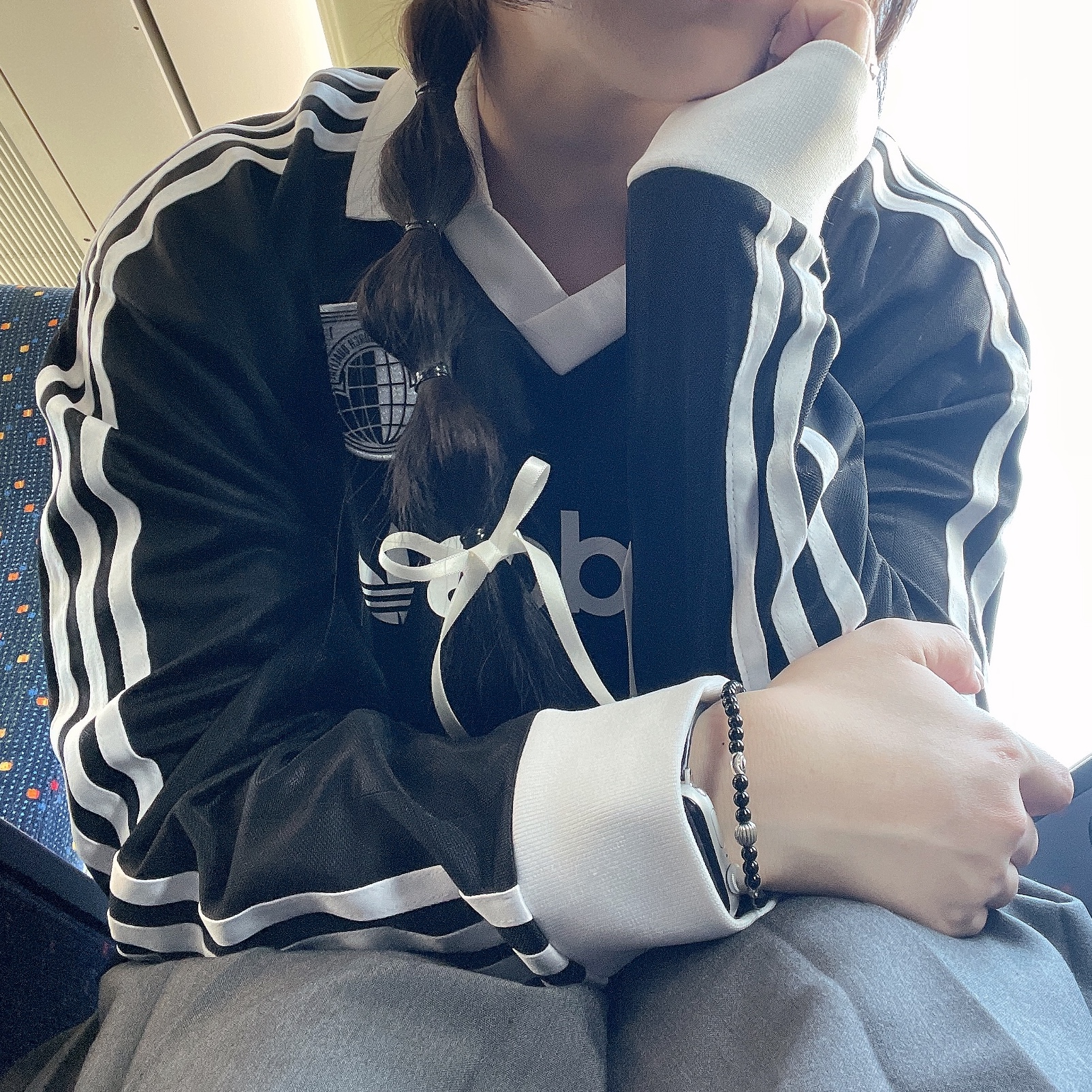 (W) Adidas Football Long Sleeve T-Shirt Black - KR Sizing, (W) Asics Gel-1130 White Midnight 착용 스타일 - 3