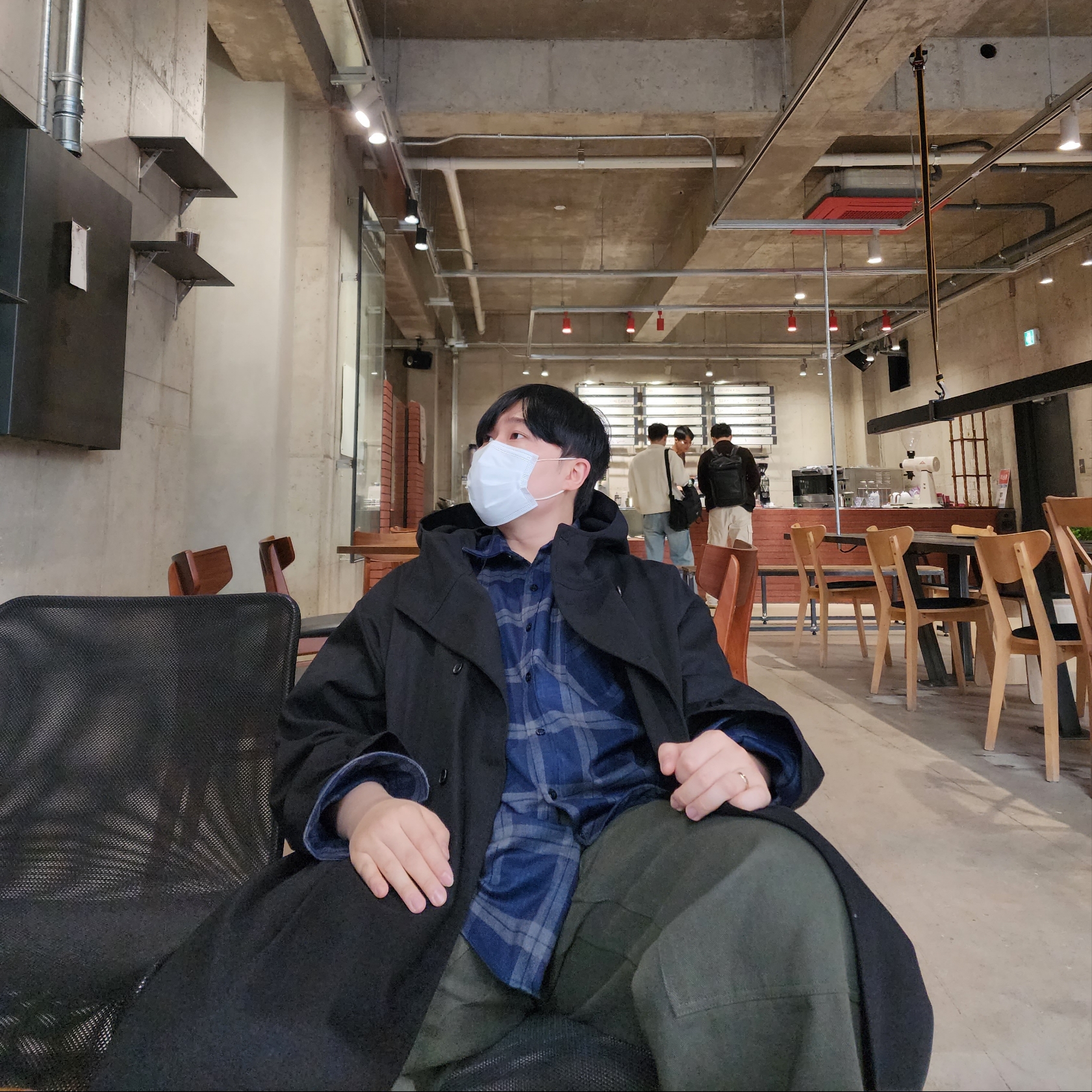 Porter Tanker 2Way Briefcase Sage Green 착용 스타일 - 3