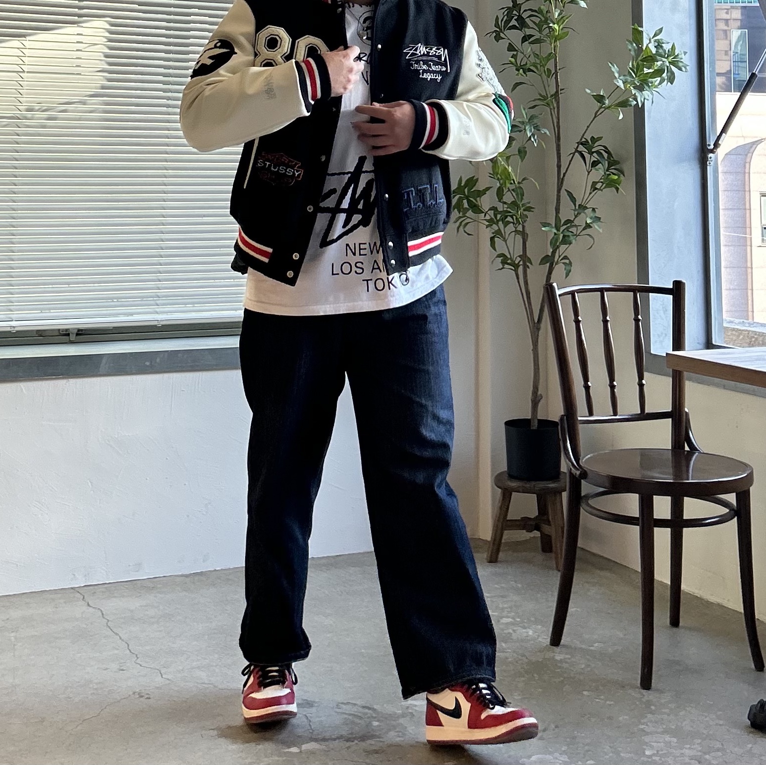 Stussy x Our Legacy x Denim Tears TTL Varsity Jacket Black, Stussy x Takahiromiyashita The Soloist 40 WT T-Shirt 착용 스타일 - 4