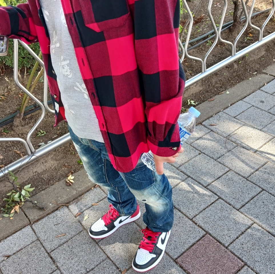 Jordan 1 Retro Low OG Black Toe, Nike Dunk Low Retro Black 착용 스타일 - 1