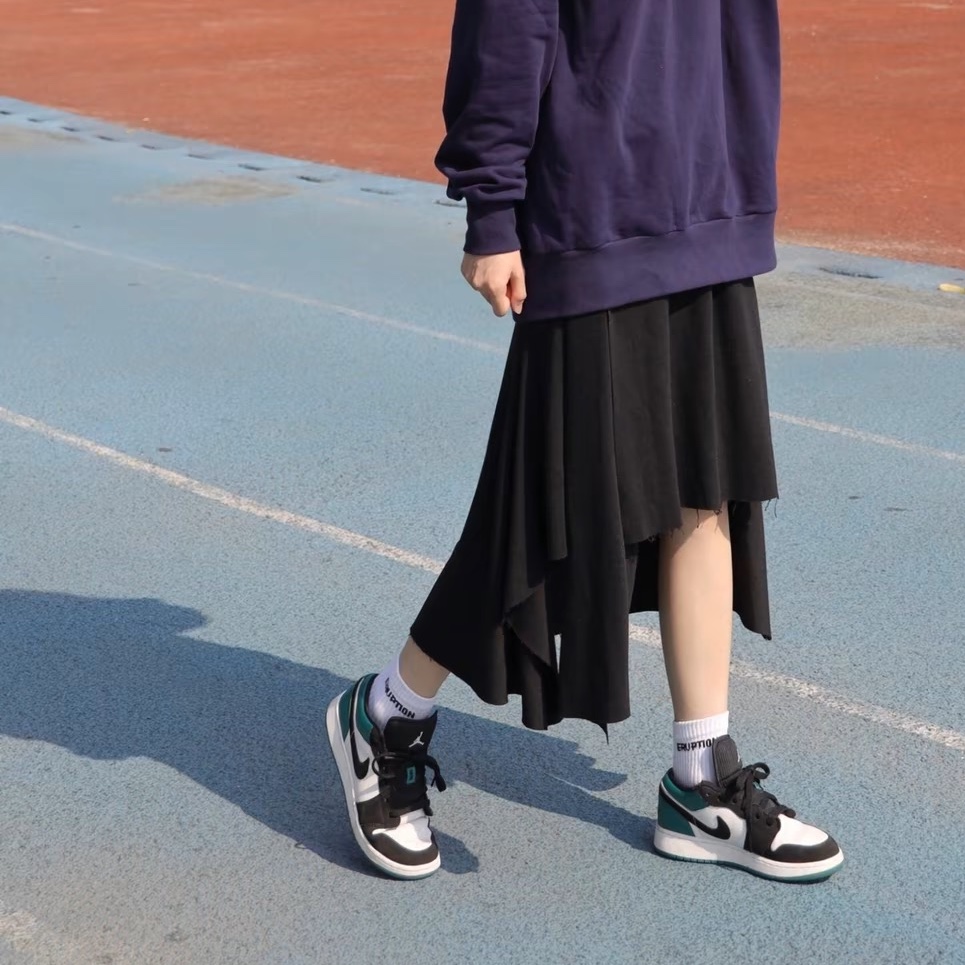 (GS) Jordan 1 Low Black Mystic Green 착용 스타일 - 1