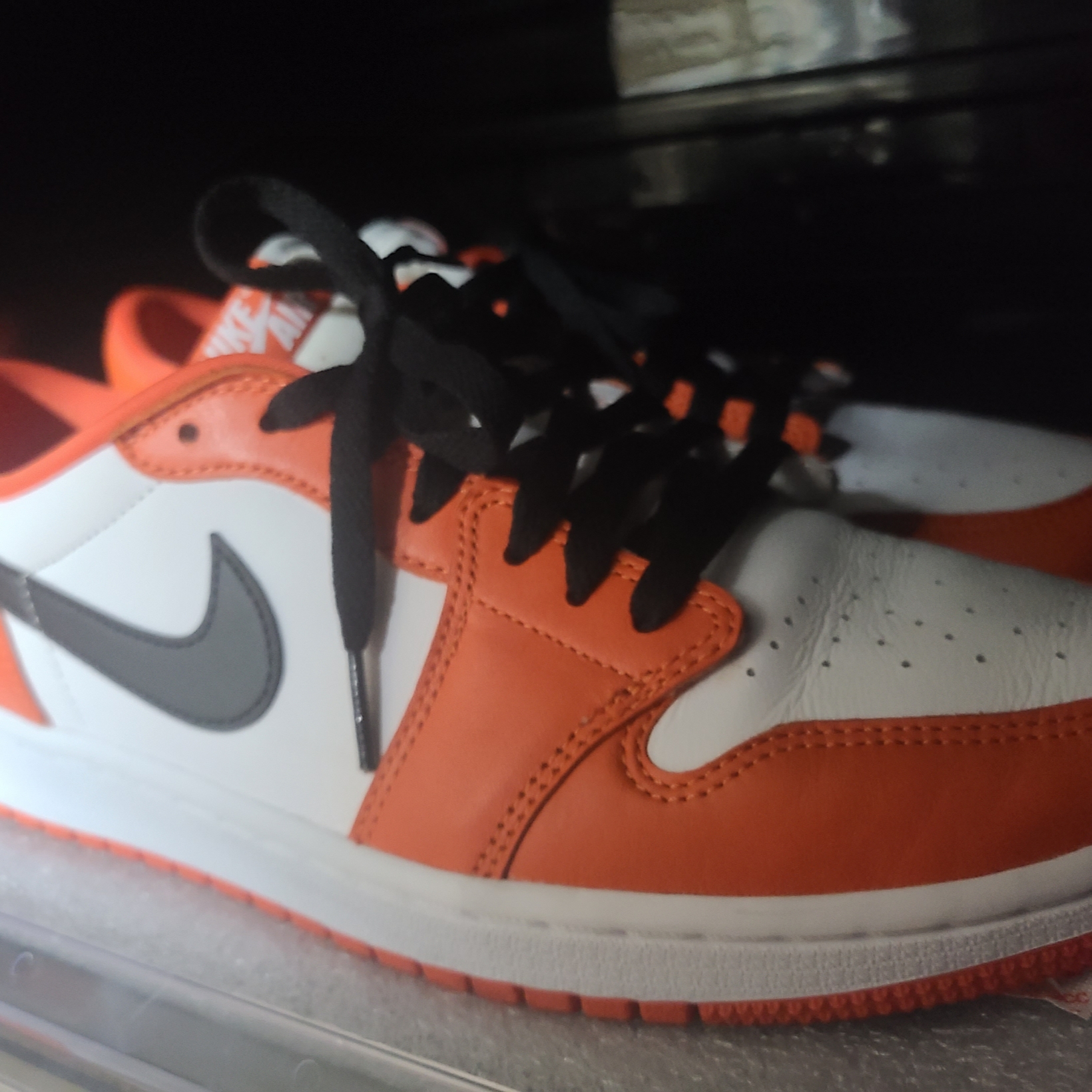 Jordan 1 Low OG Starfish 착용 스타일