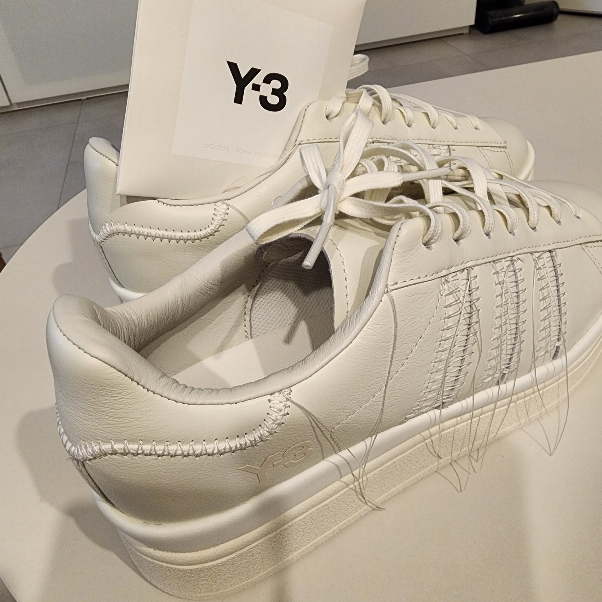 Y-3 Hicho Off White 착용 스타일