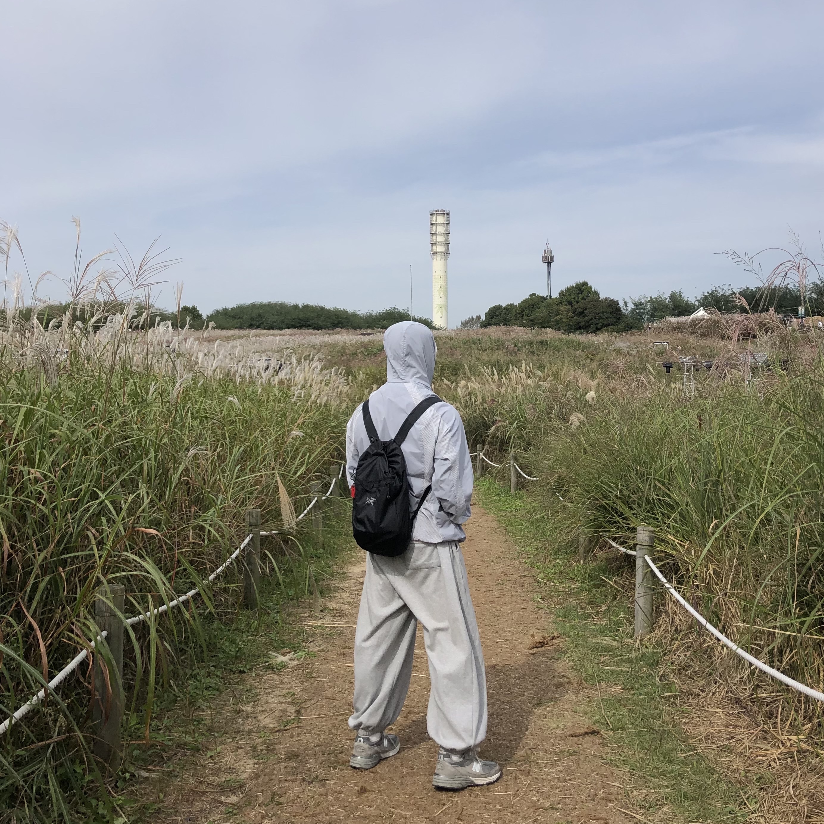 Sansan Gear Mesh Jacket Sky Blue - 22SS, Arc'teryx Heliad 10 Backpack Black 착용 스타일 - 2