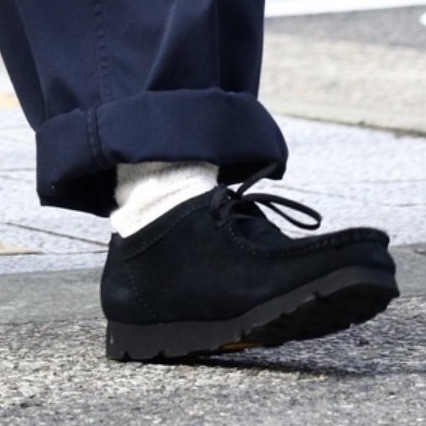 Clarks Wallabee Gore-Tex Black Suede 착용 스타일