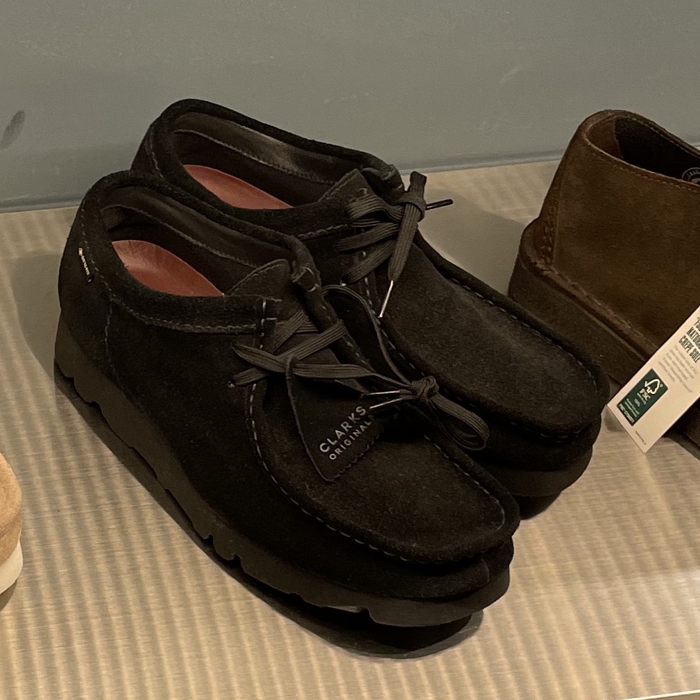 (W) Clarks Wallabee Black Suede 착용 스타일