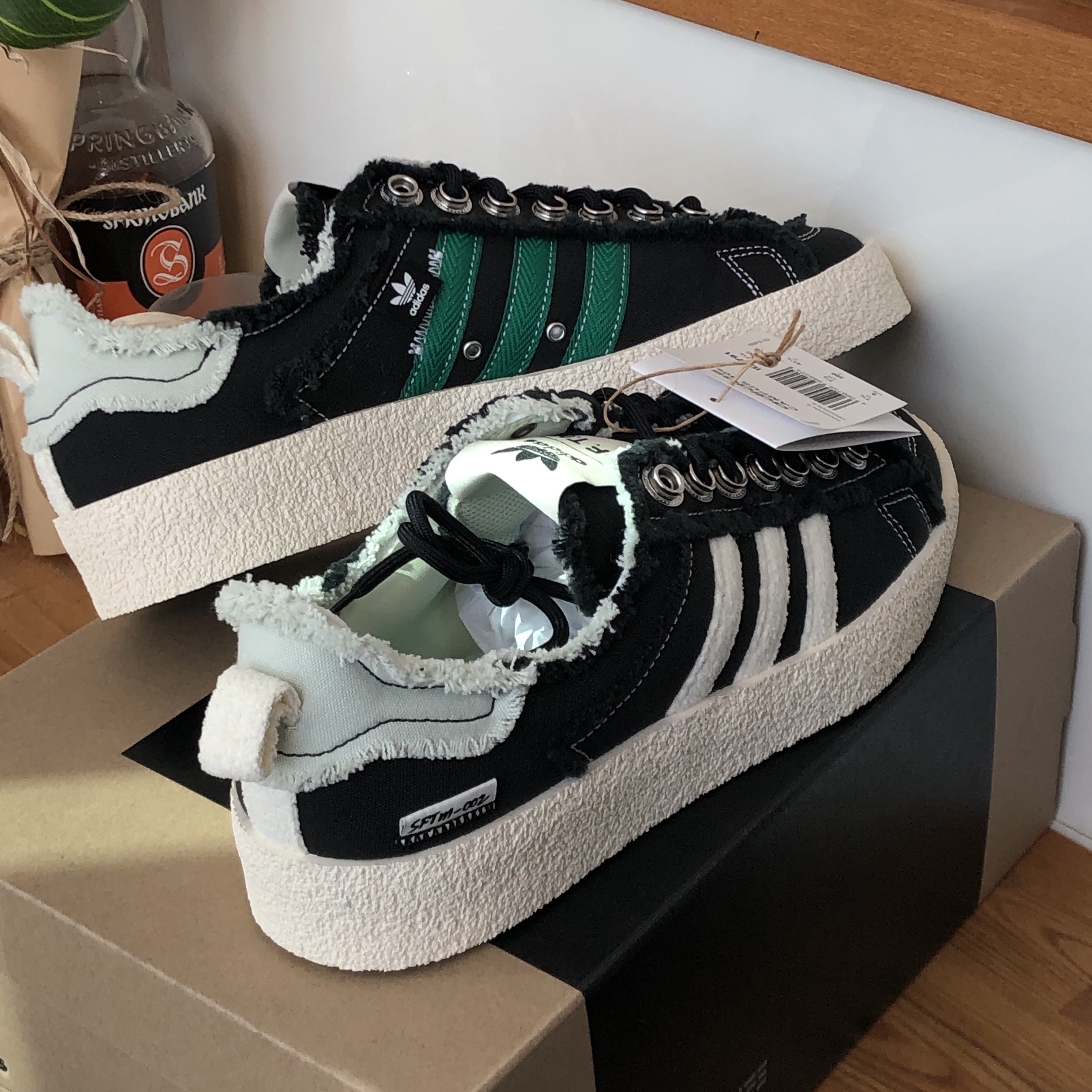 Adidas x Song for the Mute Campus 80s Core Black Cream White 착용 스타일