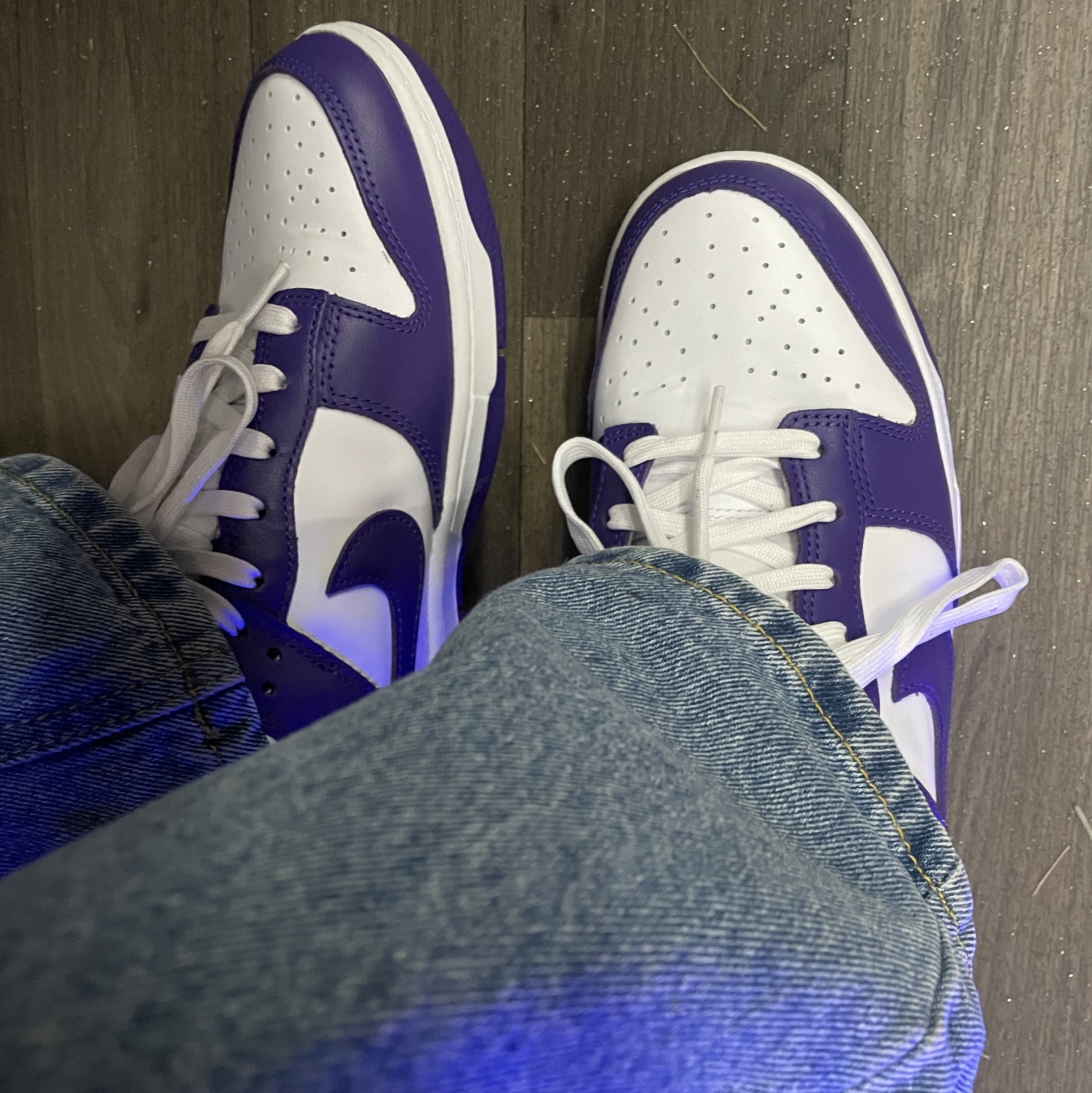 Supreme Sleeve Arc Hooded Sweatshirt Black - 23FW, Nike Dunk Low Retro Championship Court Purple 착용 스타일 - 3