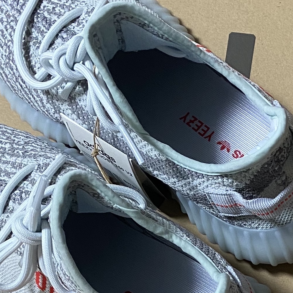 Adidas Yeezy Boost 350 V2 Blue Tint 2021/2022/2023 착용 스타일
