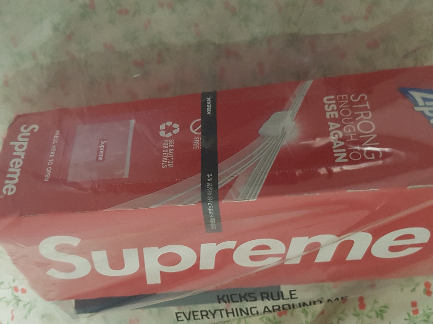 Supreme Ziploc Bags (Box of 30) 착용 스타일 - 2