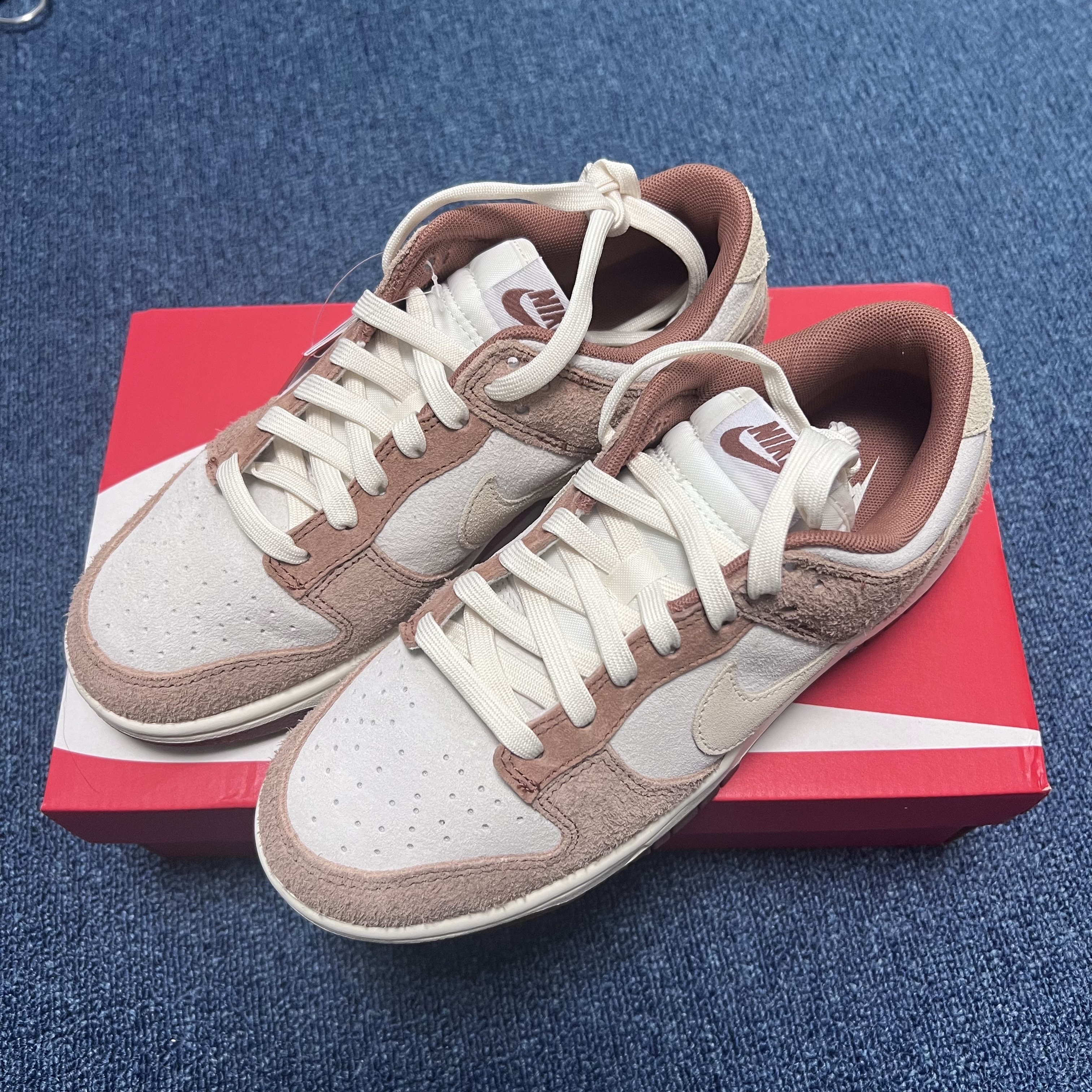 Nike Dunk Low Pro Premium Medium Curry 착용 스타일 - 1