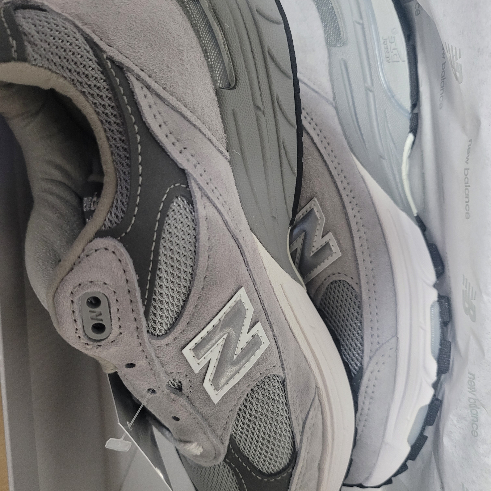 (W) New Balance 993 Made in USA Grey - B Standard 착용 스타일
