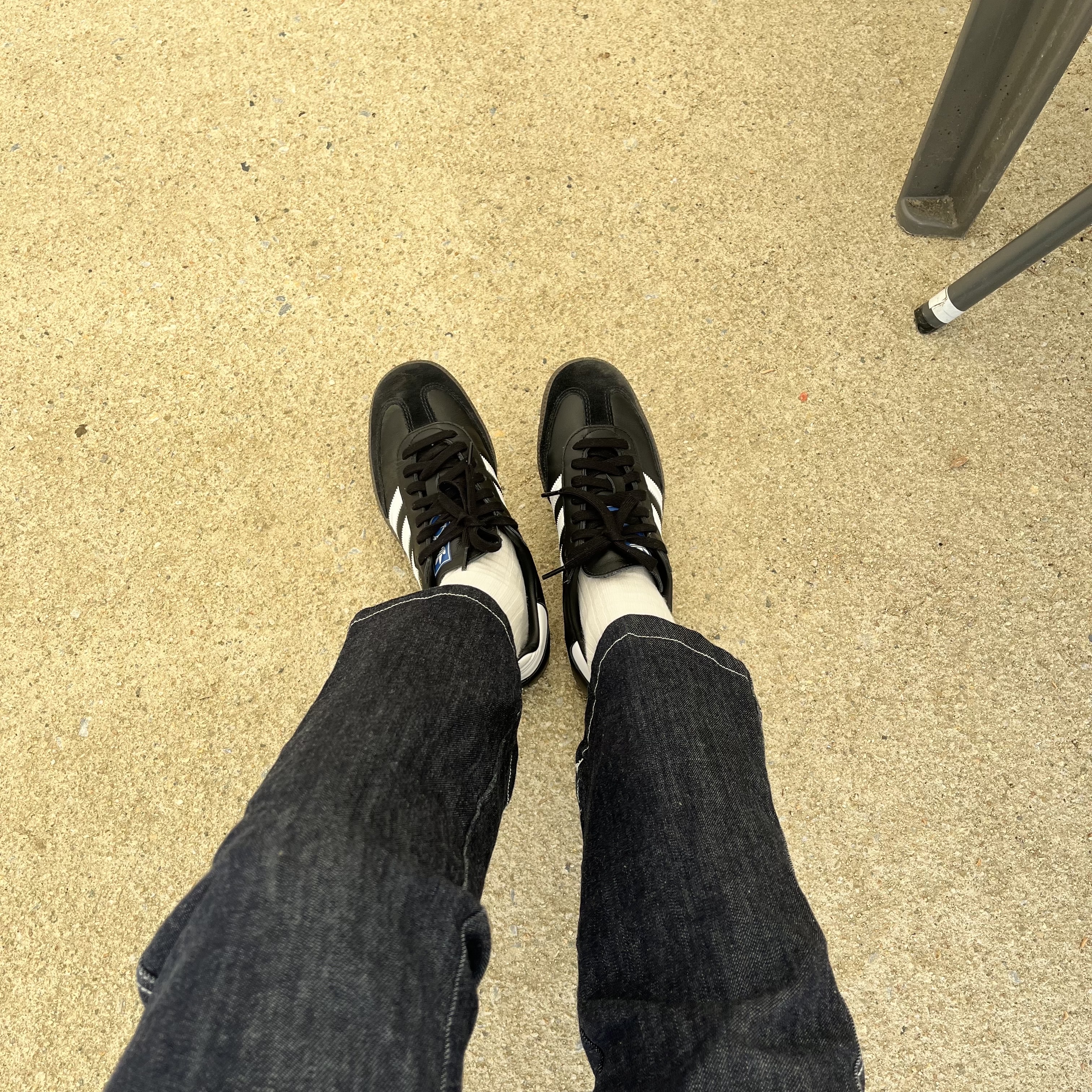 Adidas Samba OG Black White Gum 착용 스타일