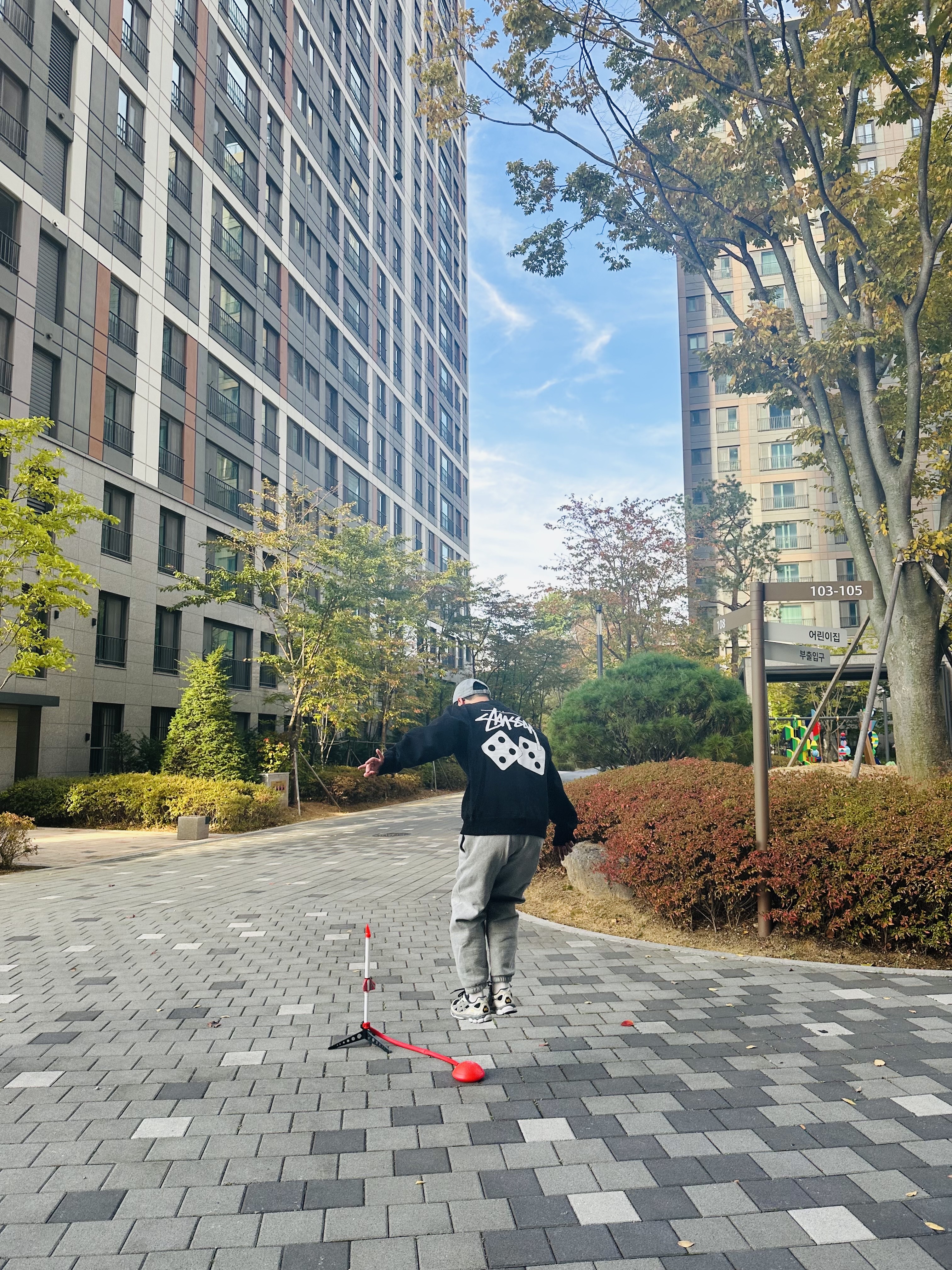 Stussy Dice Crew Black, Nike NRG Solo Swoosh Fleece Pants Dark Grey Heather - Asia 착용 스타일 - 8