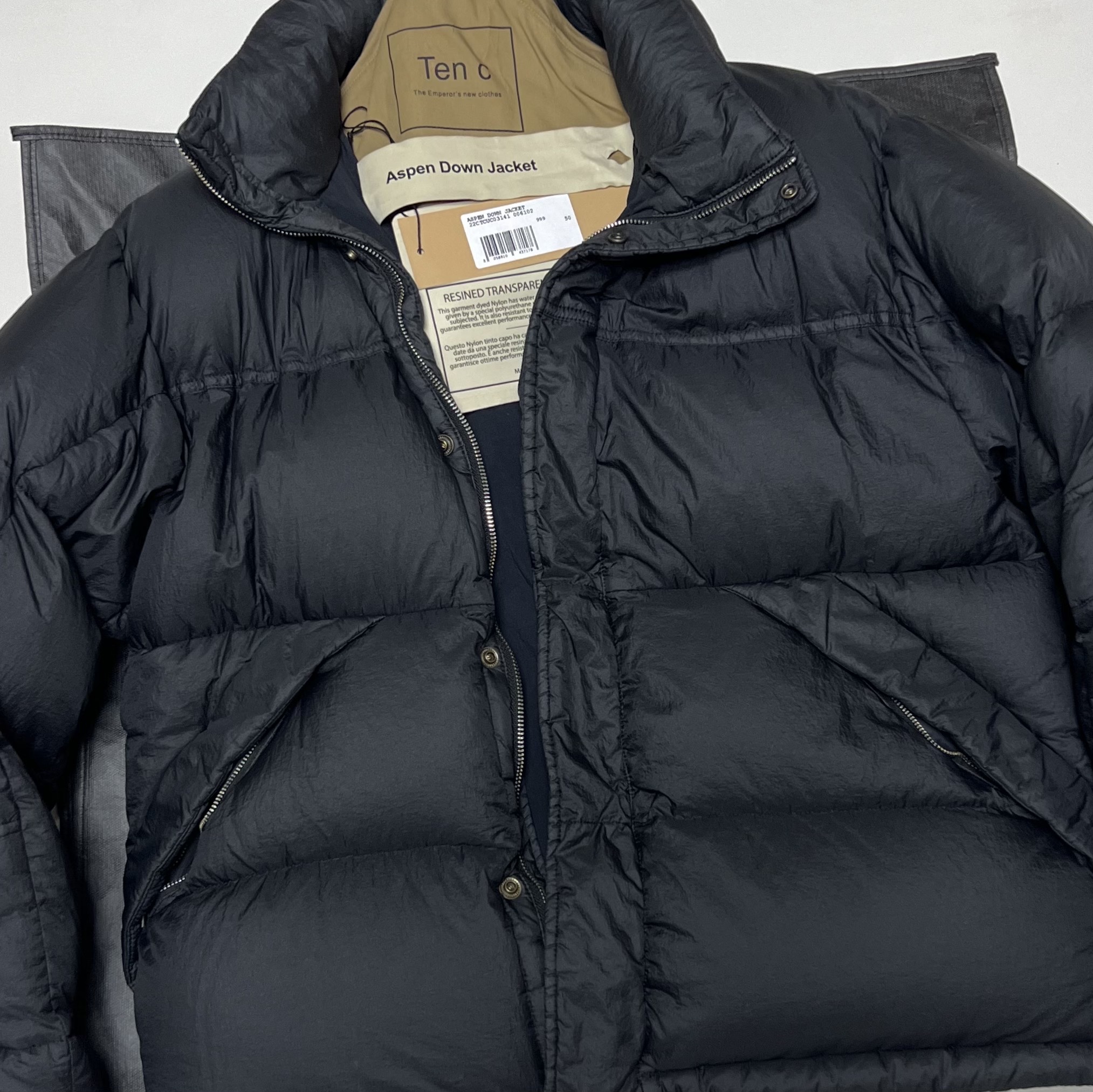 Ten C Aspen Down Jacket Black 착용 스타일