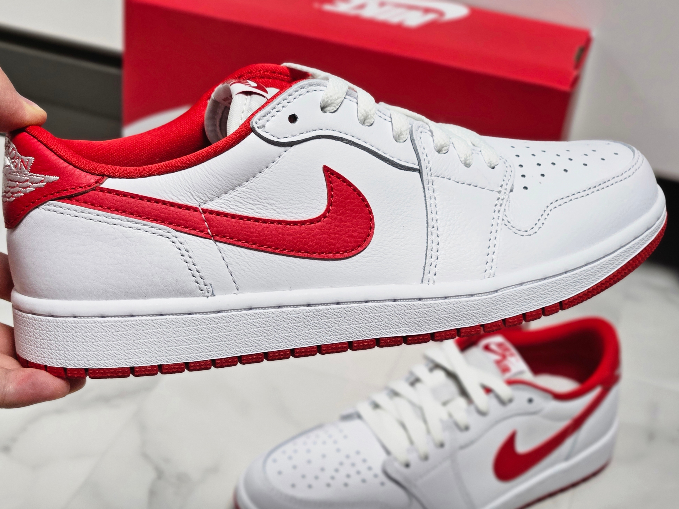 Jordan 1 Retro Low OG University Red 착용 스타일 - 9