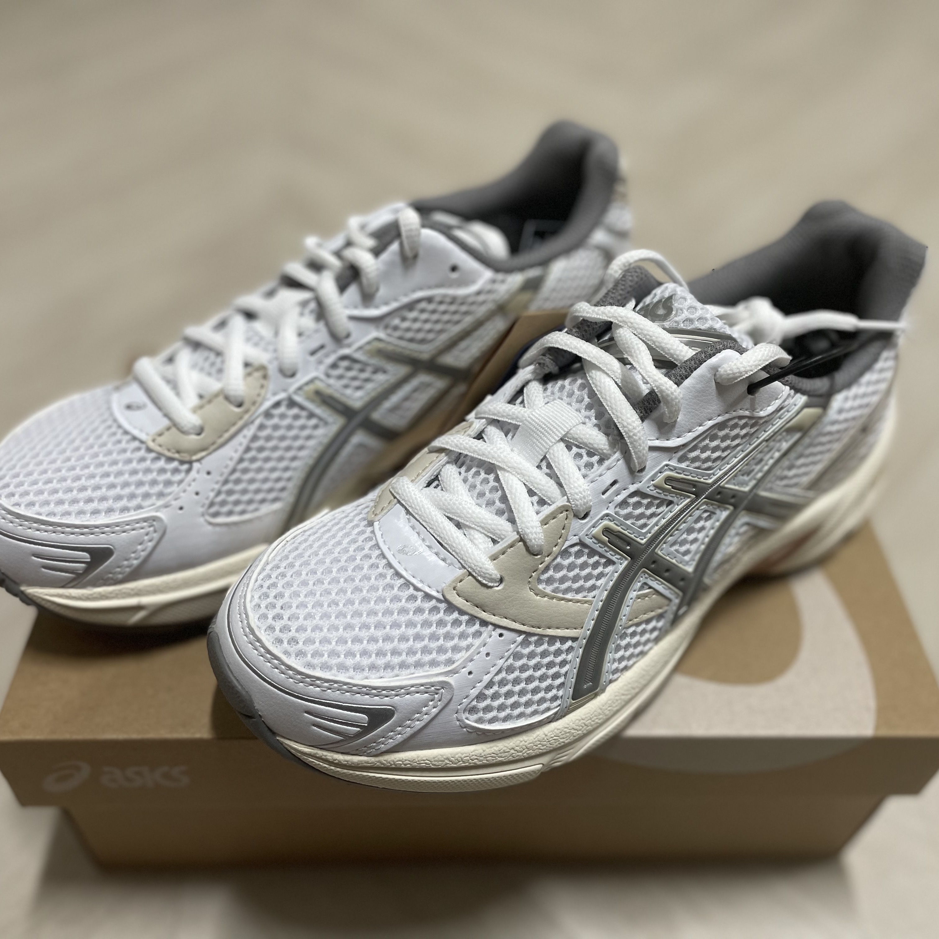 Asics Gel-1130 White Clay Grey 착용 스타일