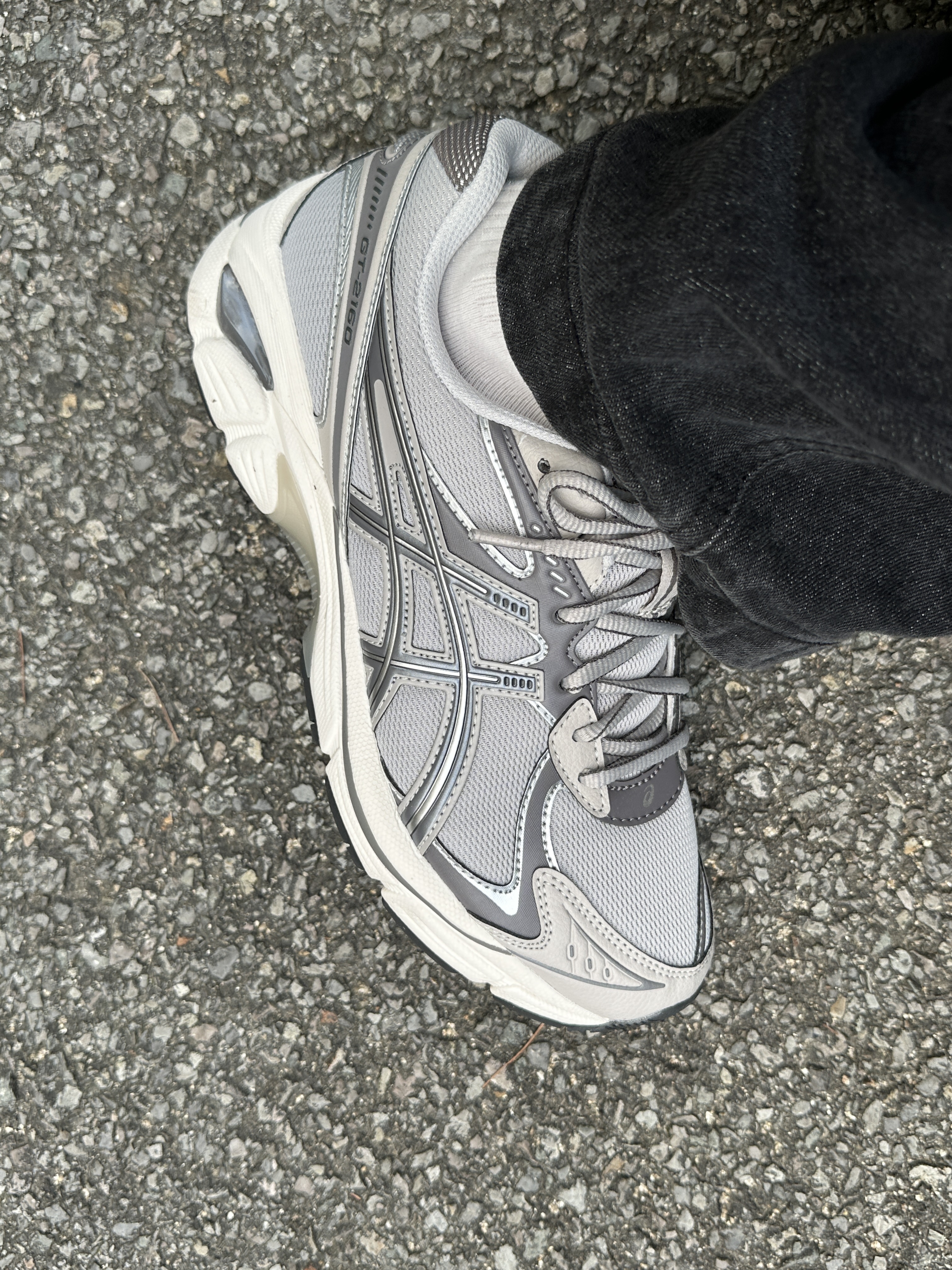 Asics GT-2160 Oyster Grey Carbon 착용 스타일 - 3