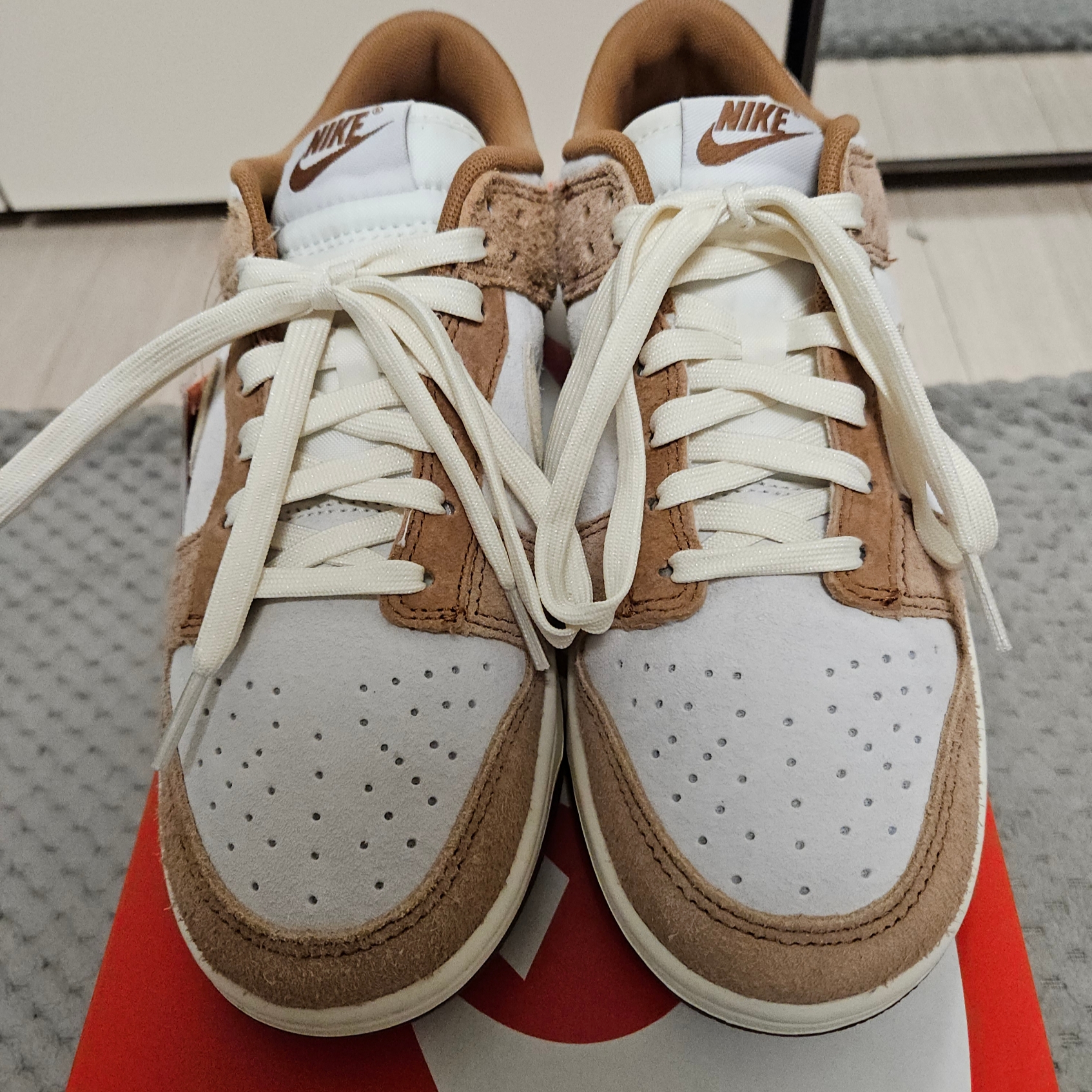Nike Dunk Low Pro Premium Medium Curry 착용 스타일 - 1