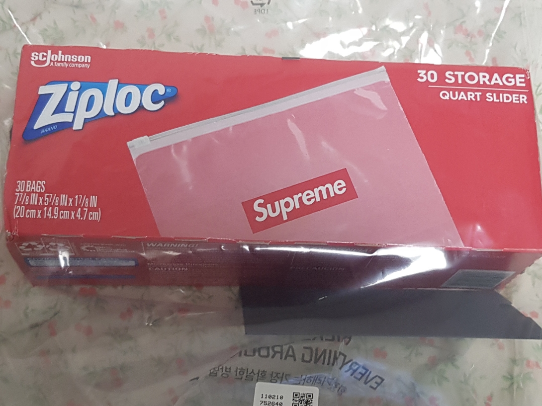 Supreme Ziploc Bags (Box of 30) 착용 스타일 - 1