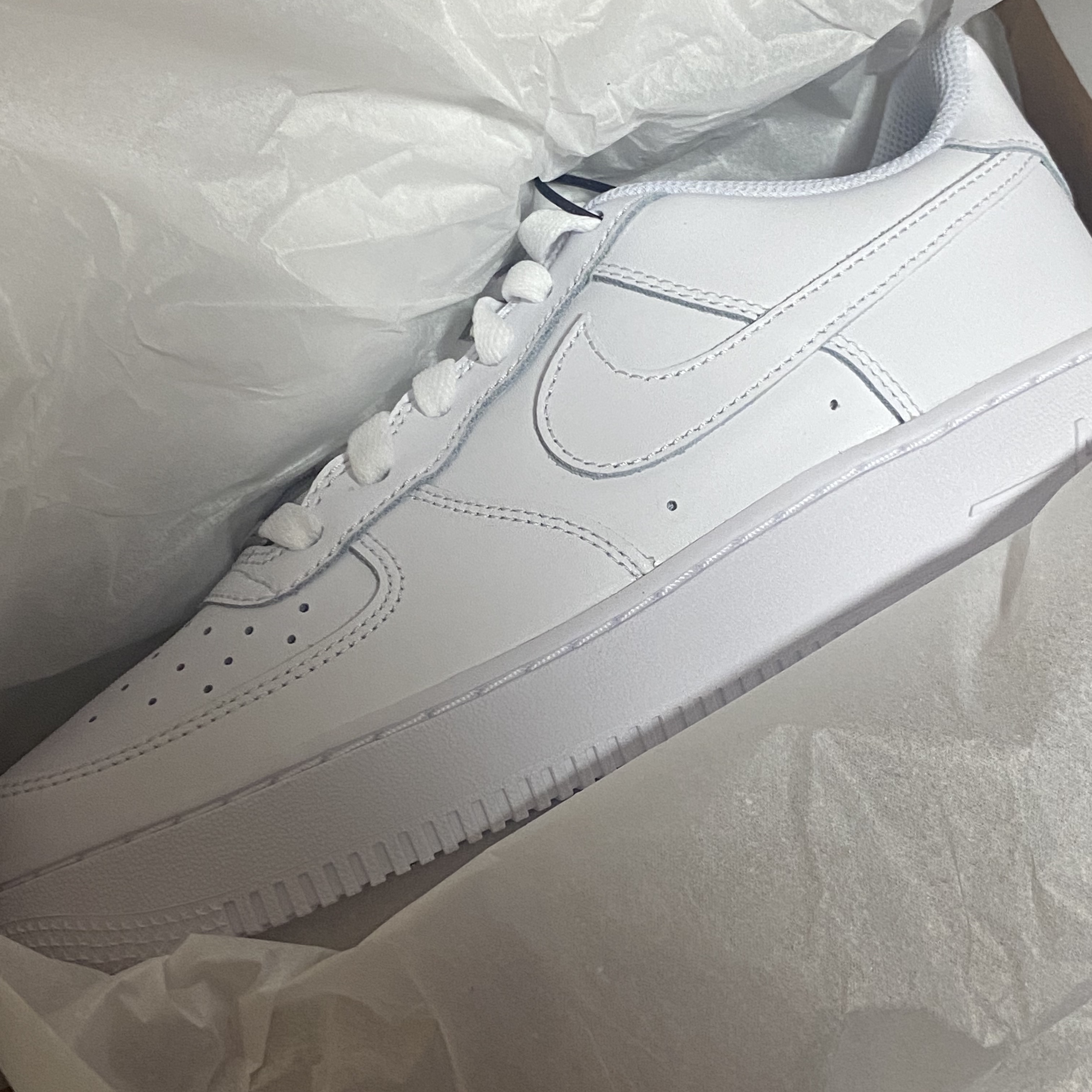(GS) Nike Air Force 1 LE White 착용 스타일 - 1