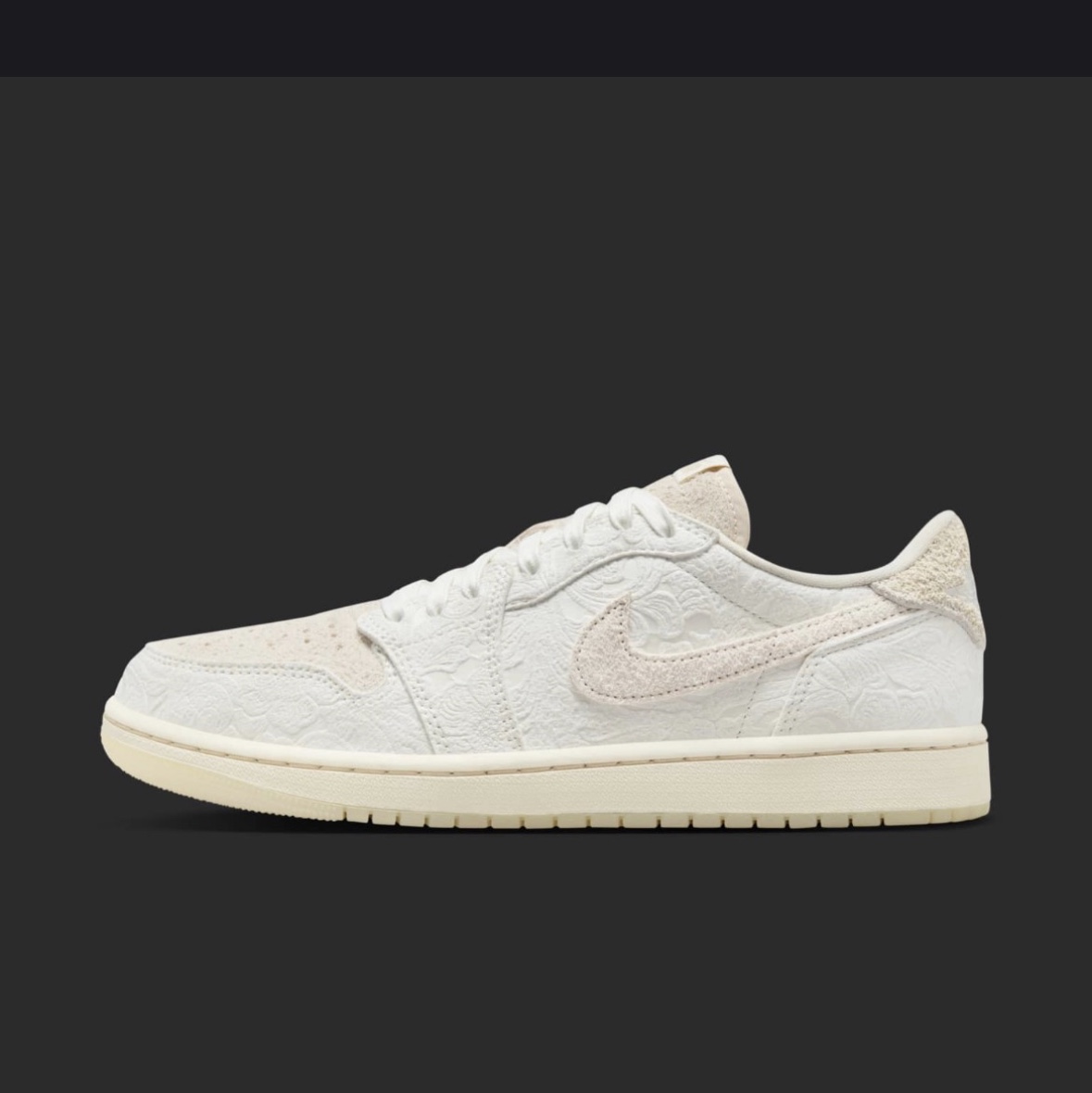 Jordan 1 x Chris Paul Retro Low OG Light Cream and Sail 착용 스타일 - 1