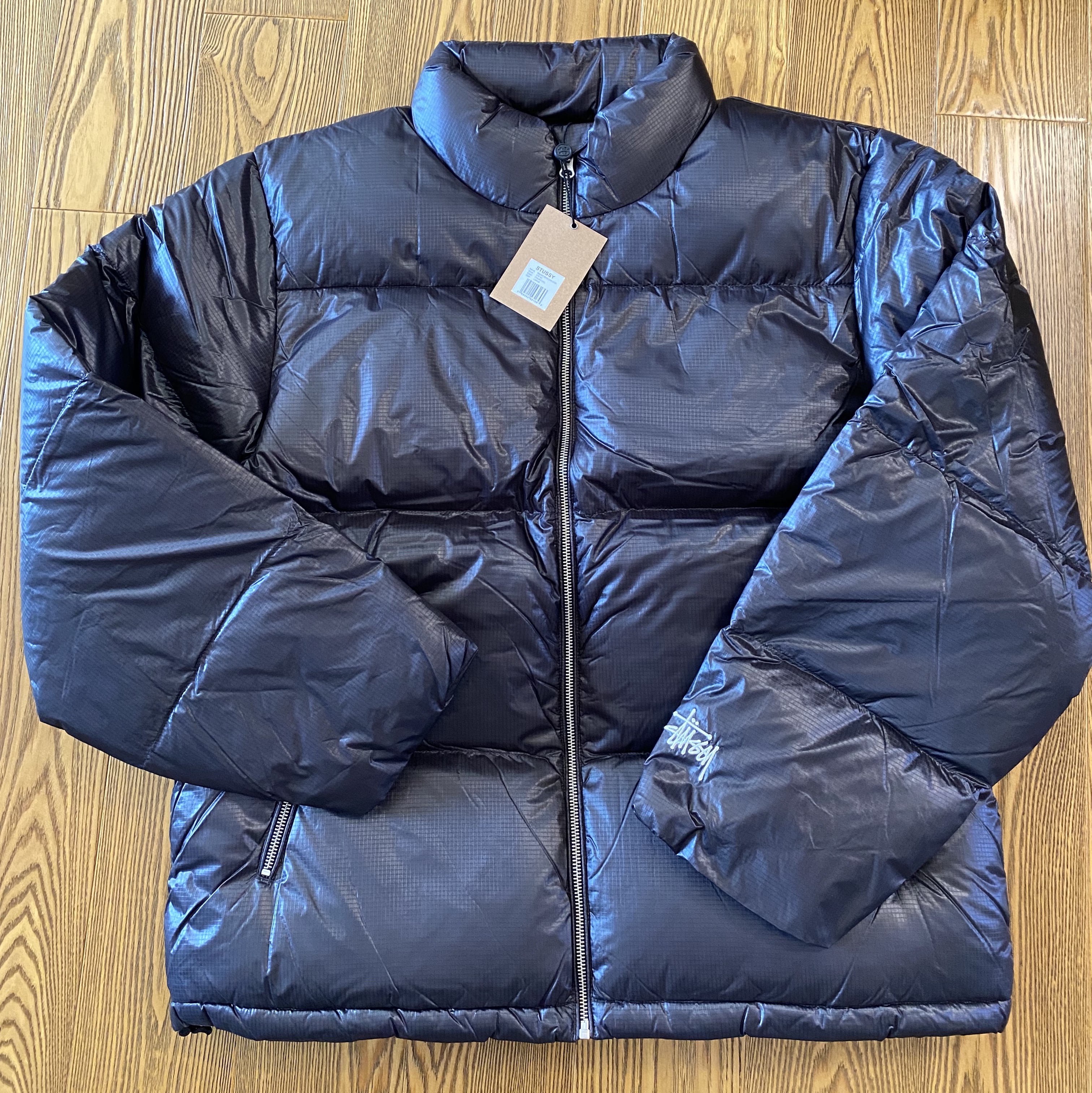 Stussy Down Puffer Parachute Ripstop Charcoal 착용 스타일 - 2