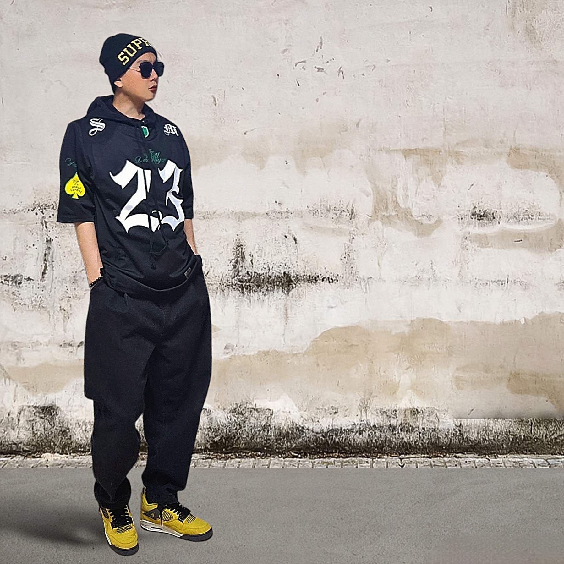Jordan 4 Retro Tour Yellow, Supreme New Era Varsity Beanie Black - 23FW 착용 스타일