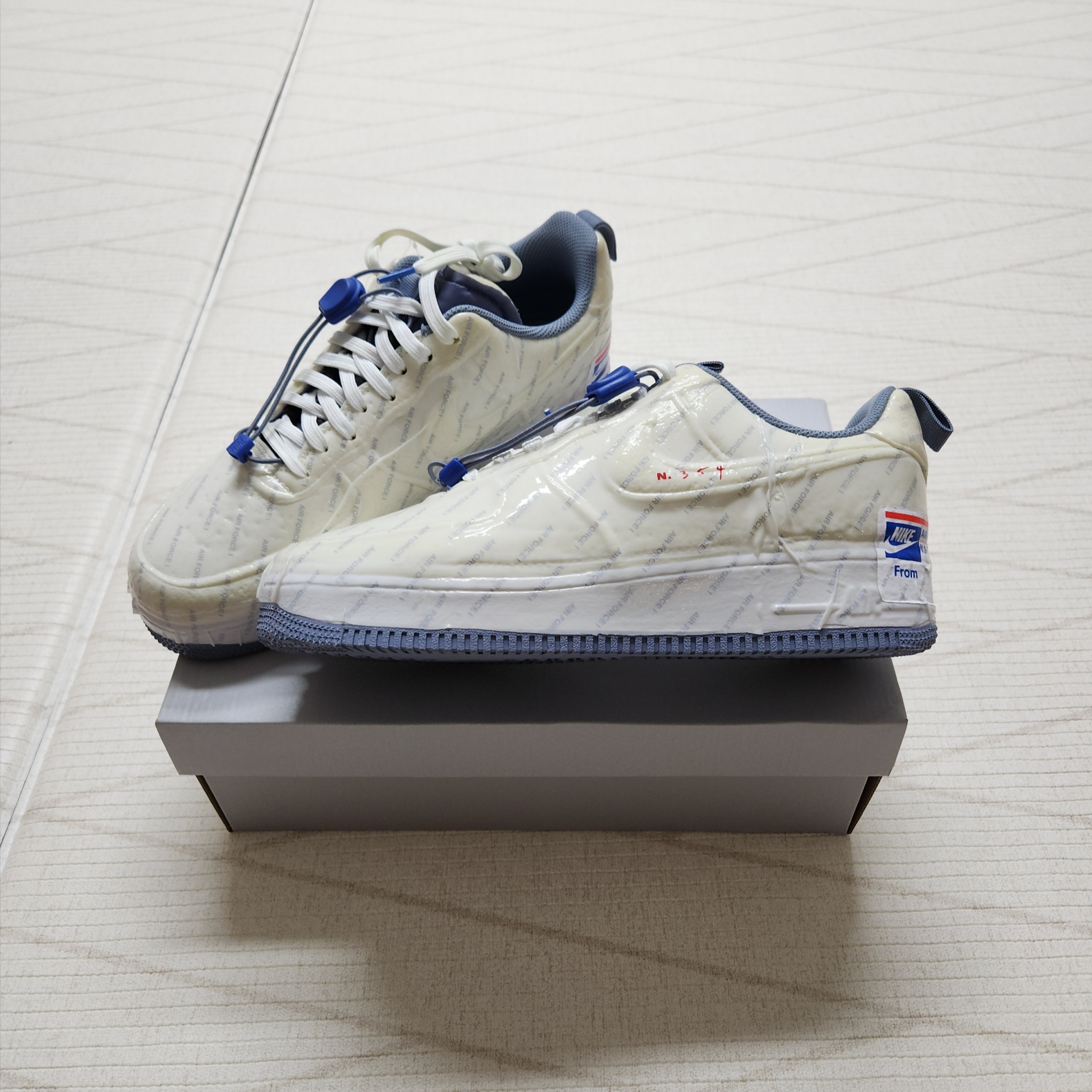 Nike Air Force 1 Low Experimental Postal Ghost 착용 스타일 - 2