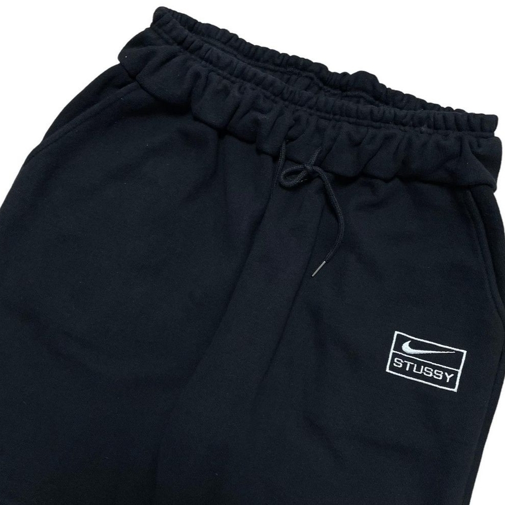 Nike x Stussy NRG Washed Fleece Pants Black (DO5296-010) 착용 스타일