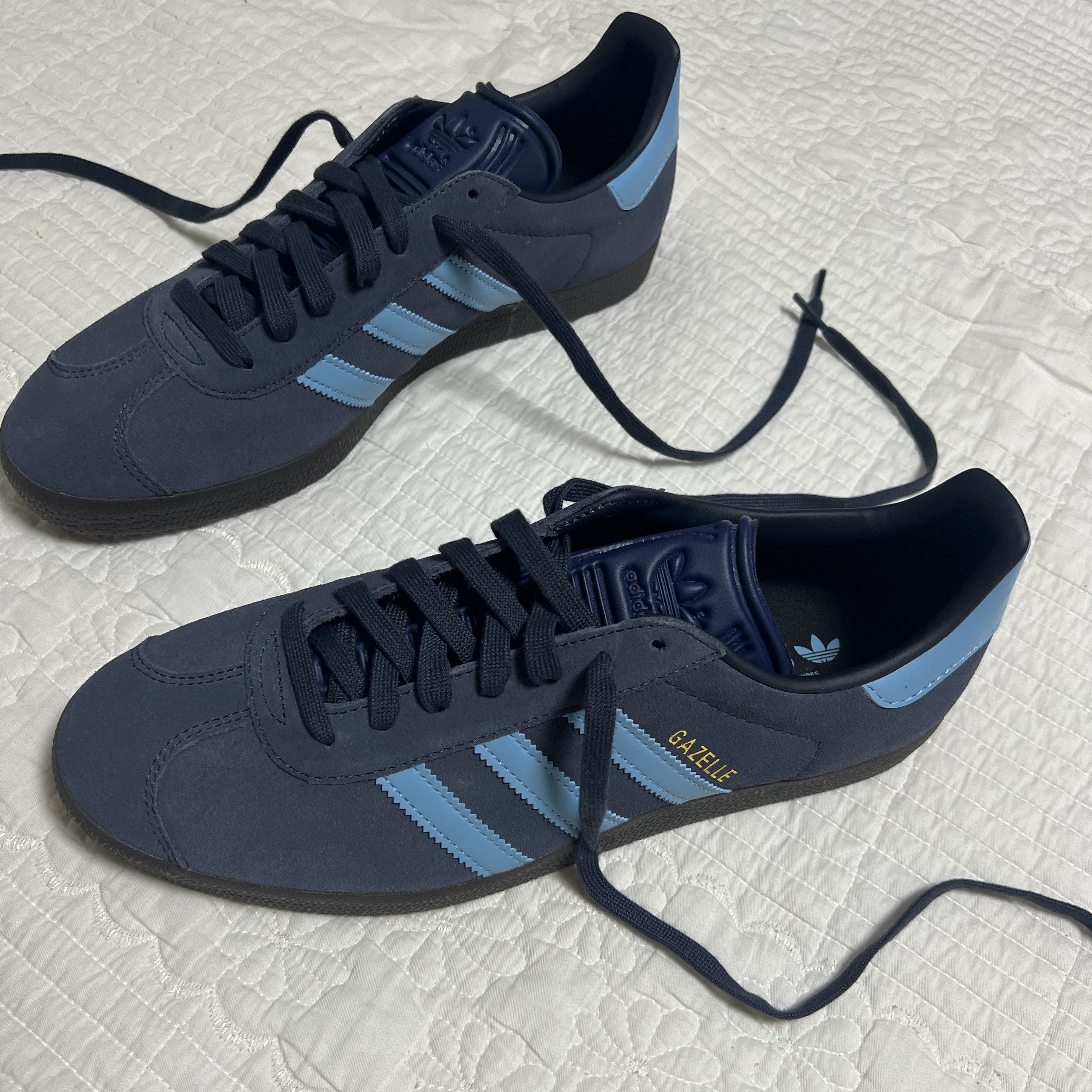 Adidas Gazelle Shadow Navy Clear Blue 착용 스타일