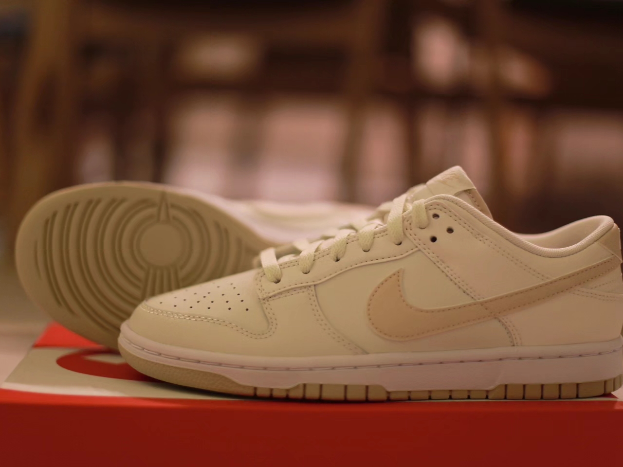 Nike Dunk Low Retro Phantom Sanddrift 착용 스타일 - 4