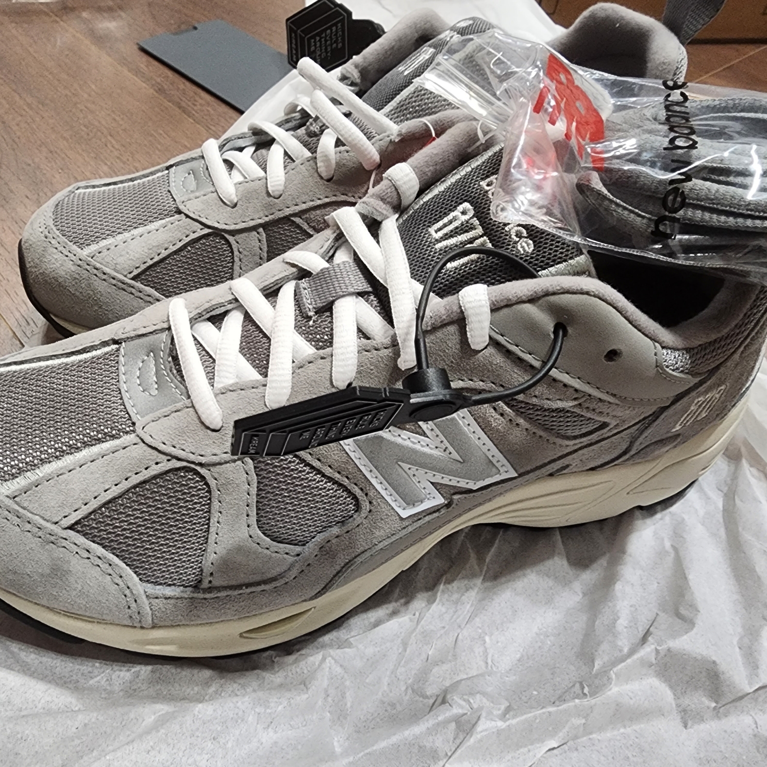 New Balance 878 Gray 착용 스타일 - 1