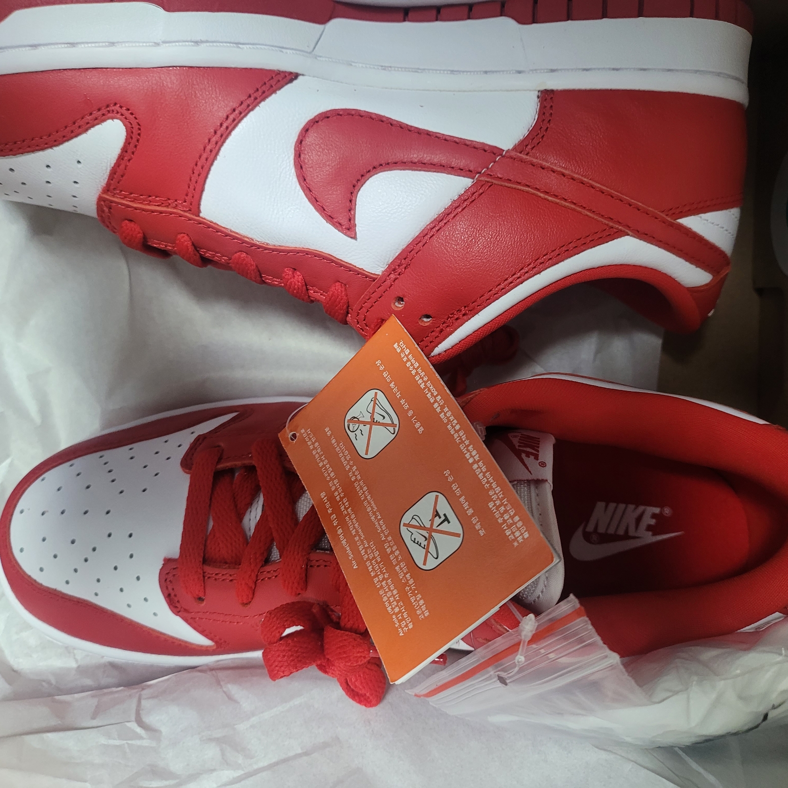 Nike Dunk Low SP White and University Red 2023 착용 스타일