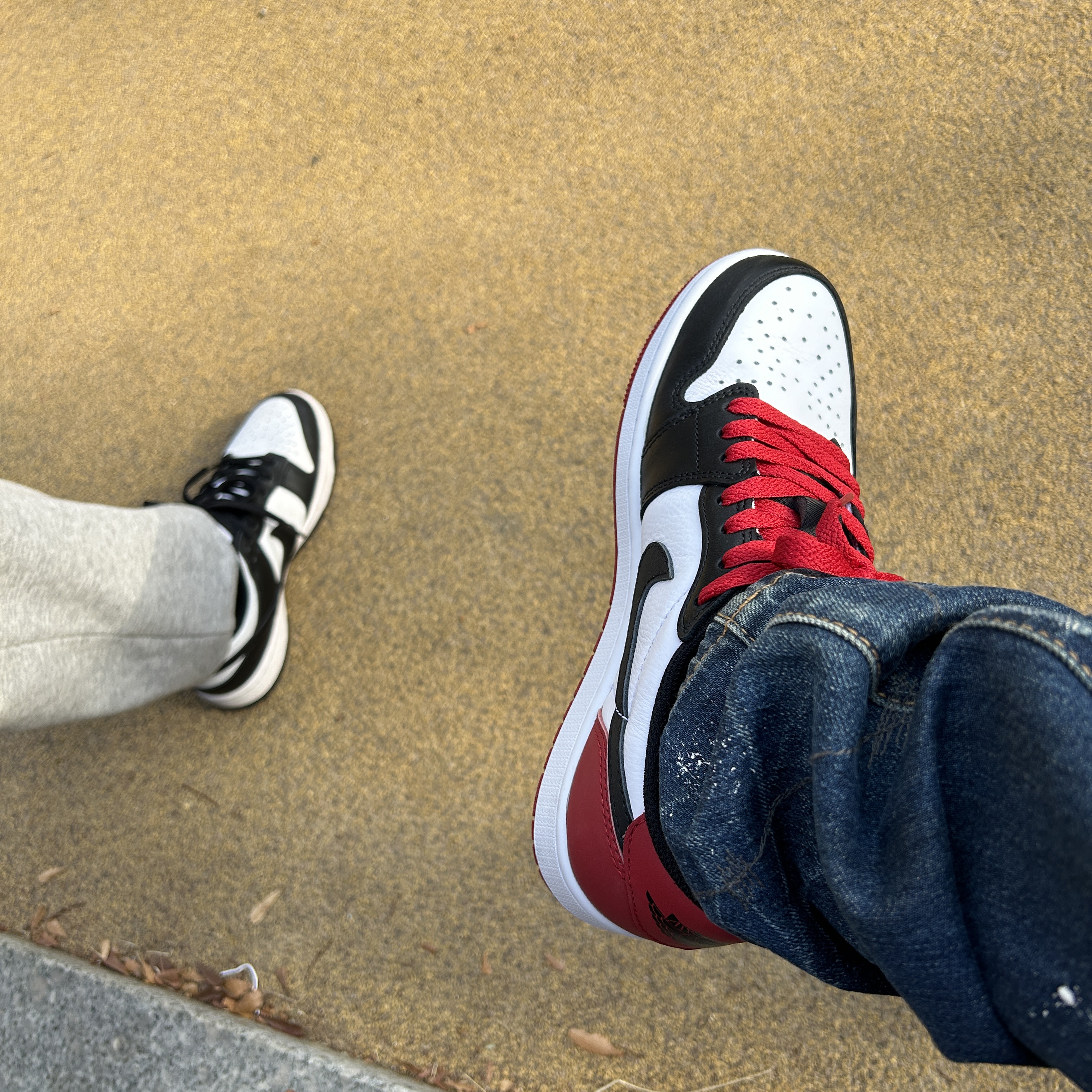 Jordan 1 Retro Low OG Black Toe, Nike Dunk Low Retro Black 착용 스타일 - 2