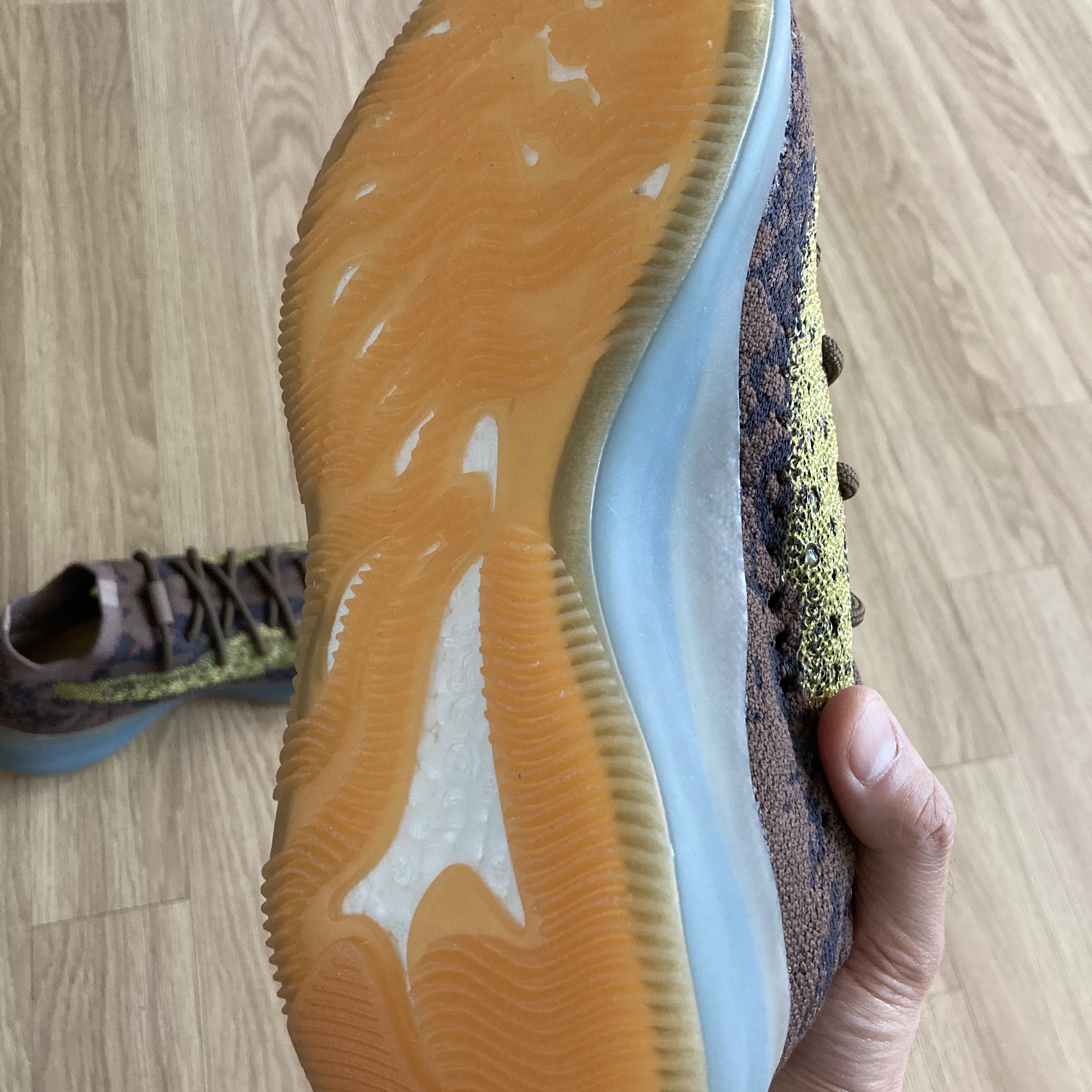 Adidas Yeezy Boost 380 LMNTE - Reflective 착용 스타일 - 3