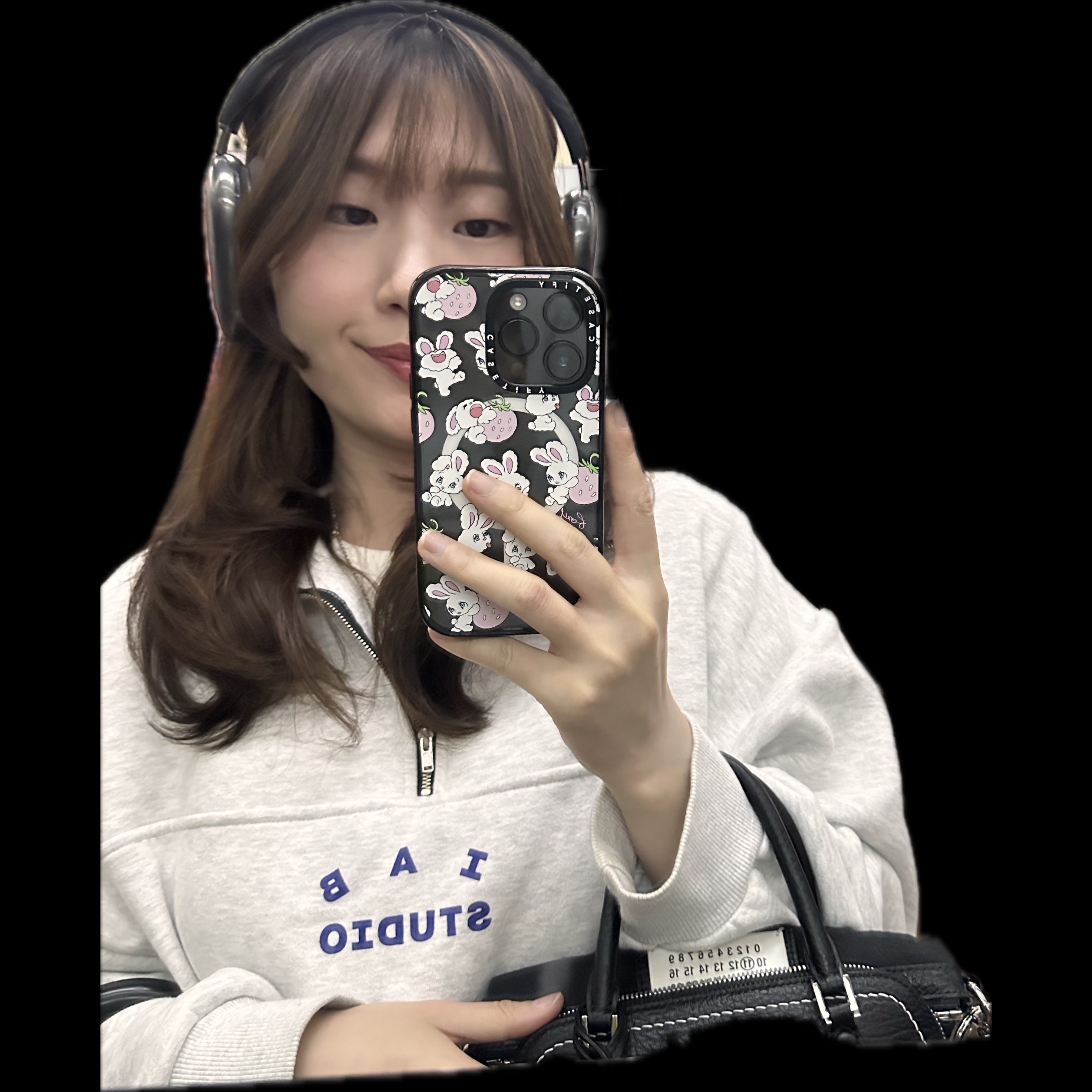 IAB Studio Half Zip Pullover Light Gray, Apple AirPods Max Lightning Space Gray (Korean Ver.) 착용 스타일 - 1